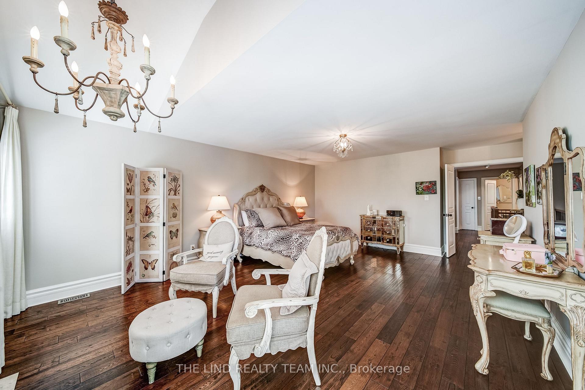 Photo 34 of Unit 22, 88 Stonecliffe Crescent, Aurora, Aurora Estates — HOMEH