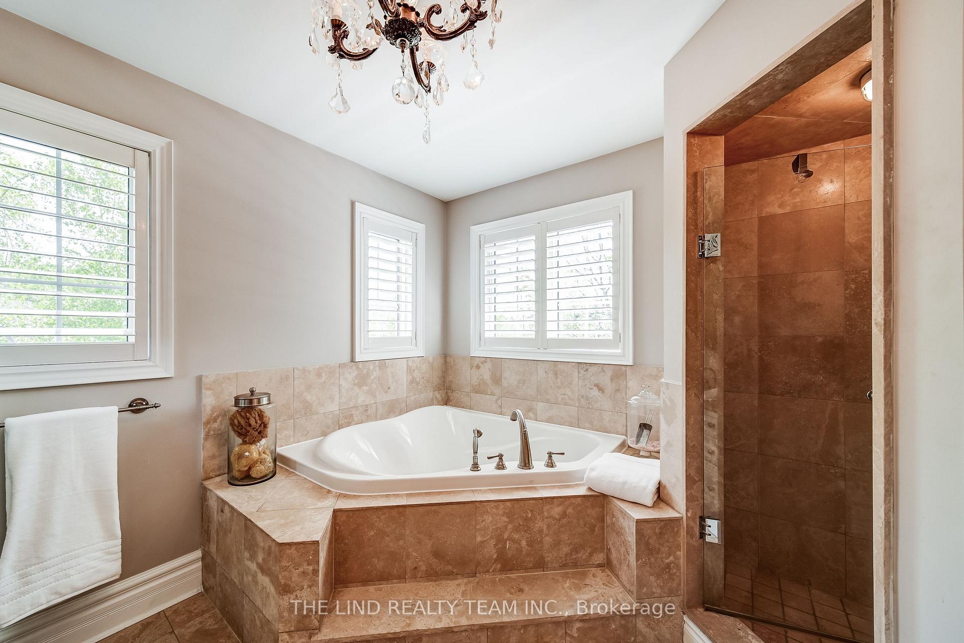 Photo 38 of Unit 22, 88 Stonecliffe Crescent, Aurora, Aurora Estates — HOMEH