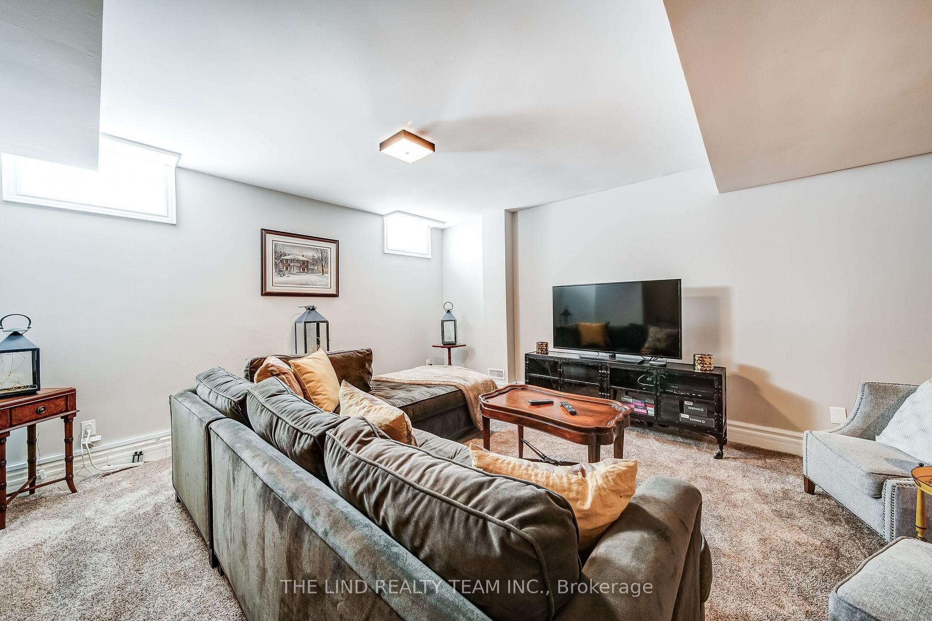 Photo 69 of Unit 22, 88 Stonecliffe Crescent, Aurora, Aurora Estates — HOMEH