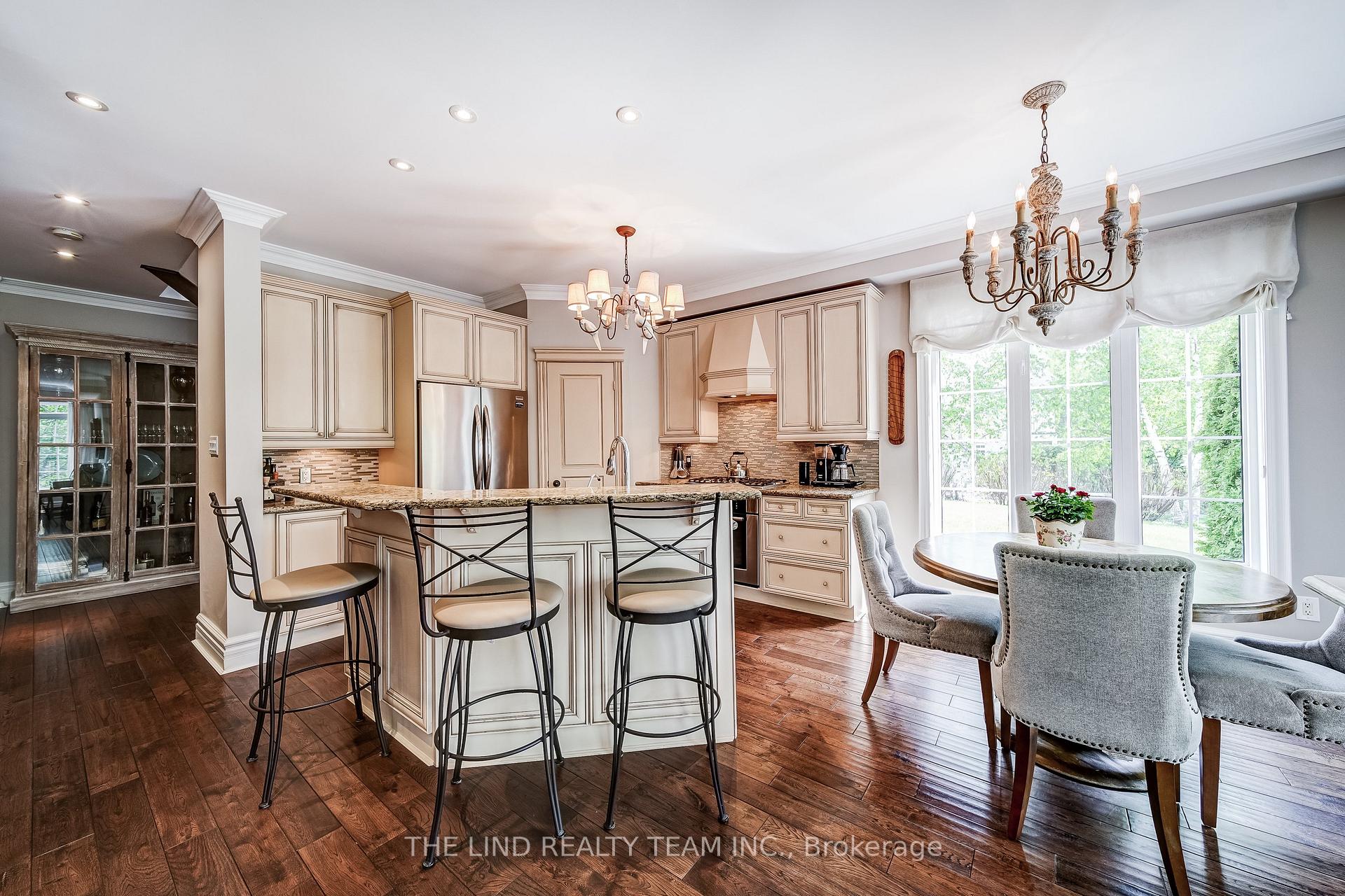 Photo 11 of Unit 22, 88 Stonecliffe Crescent, Aurora, Aurora Estates — HOMEH
