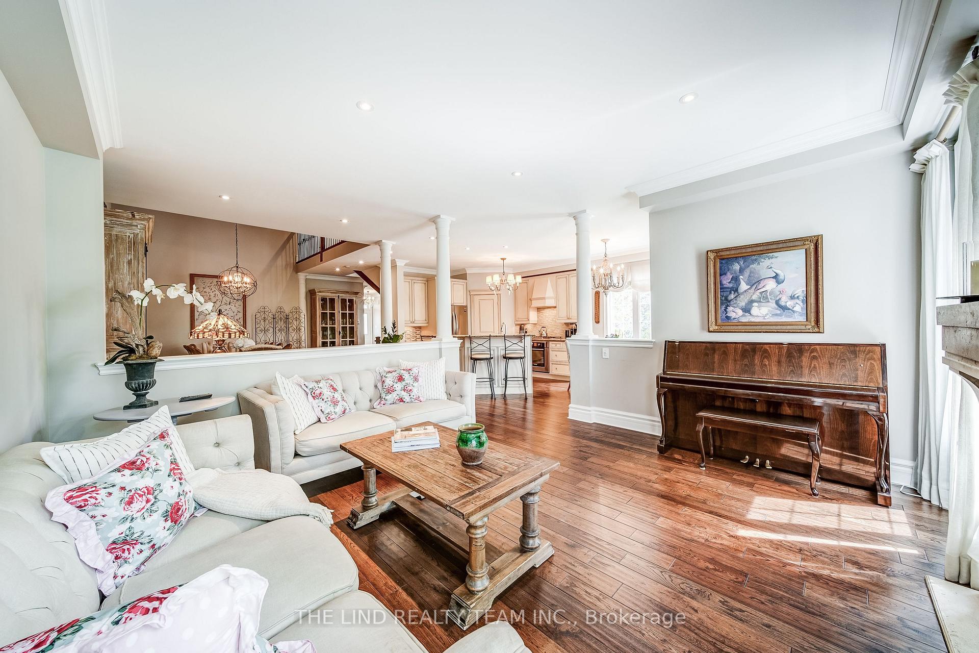 Photo 13 of Unit 22, 88 Stonecliffe Crescent, Aurora, Aurora Estates — HOMEH