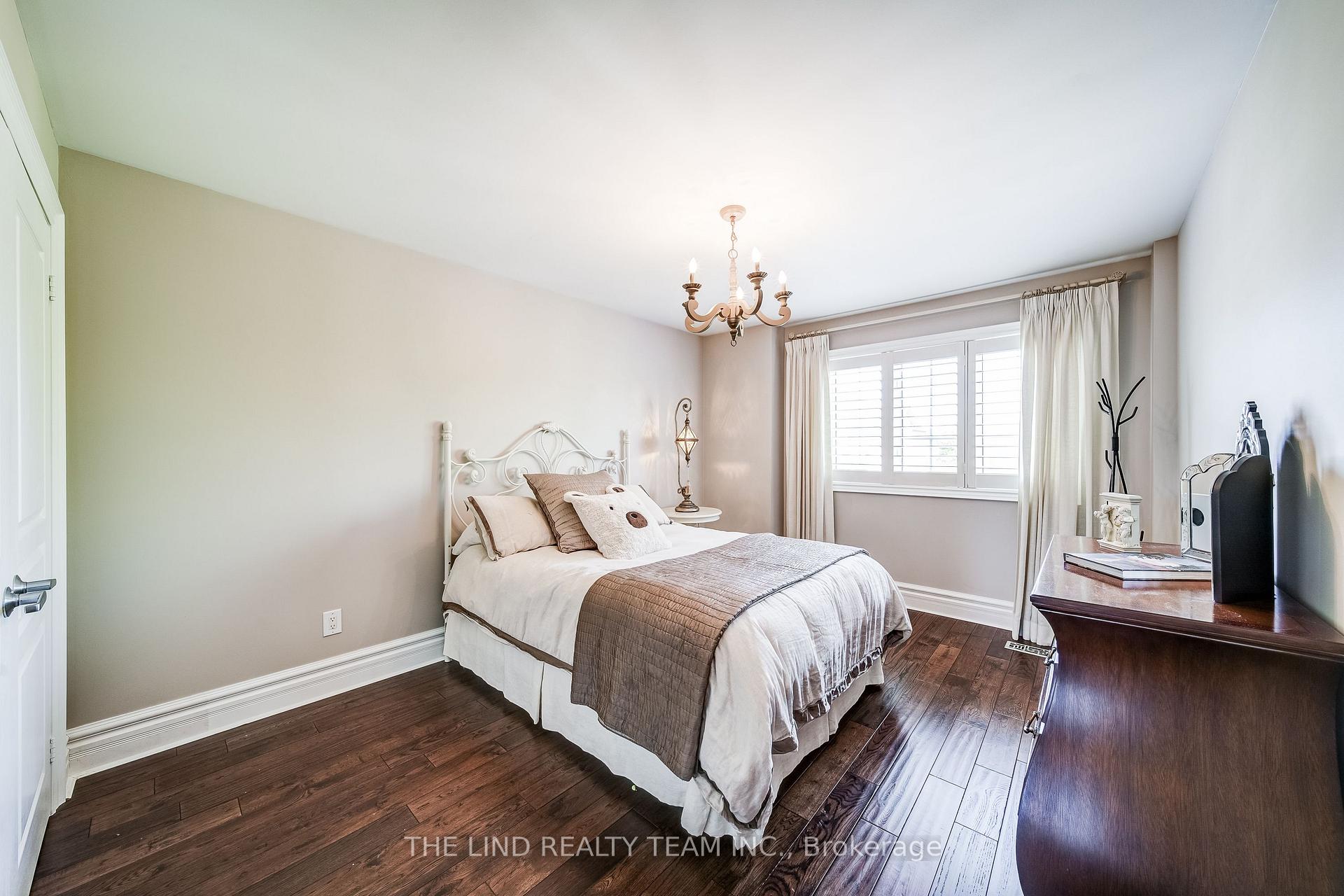 Photo 21 of Unit 22, 88 Stonecliffe Crescent, Aurora, Aurora Estates — HOMEH