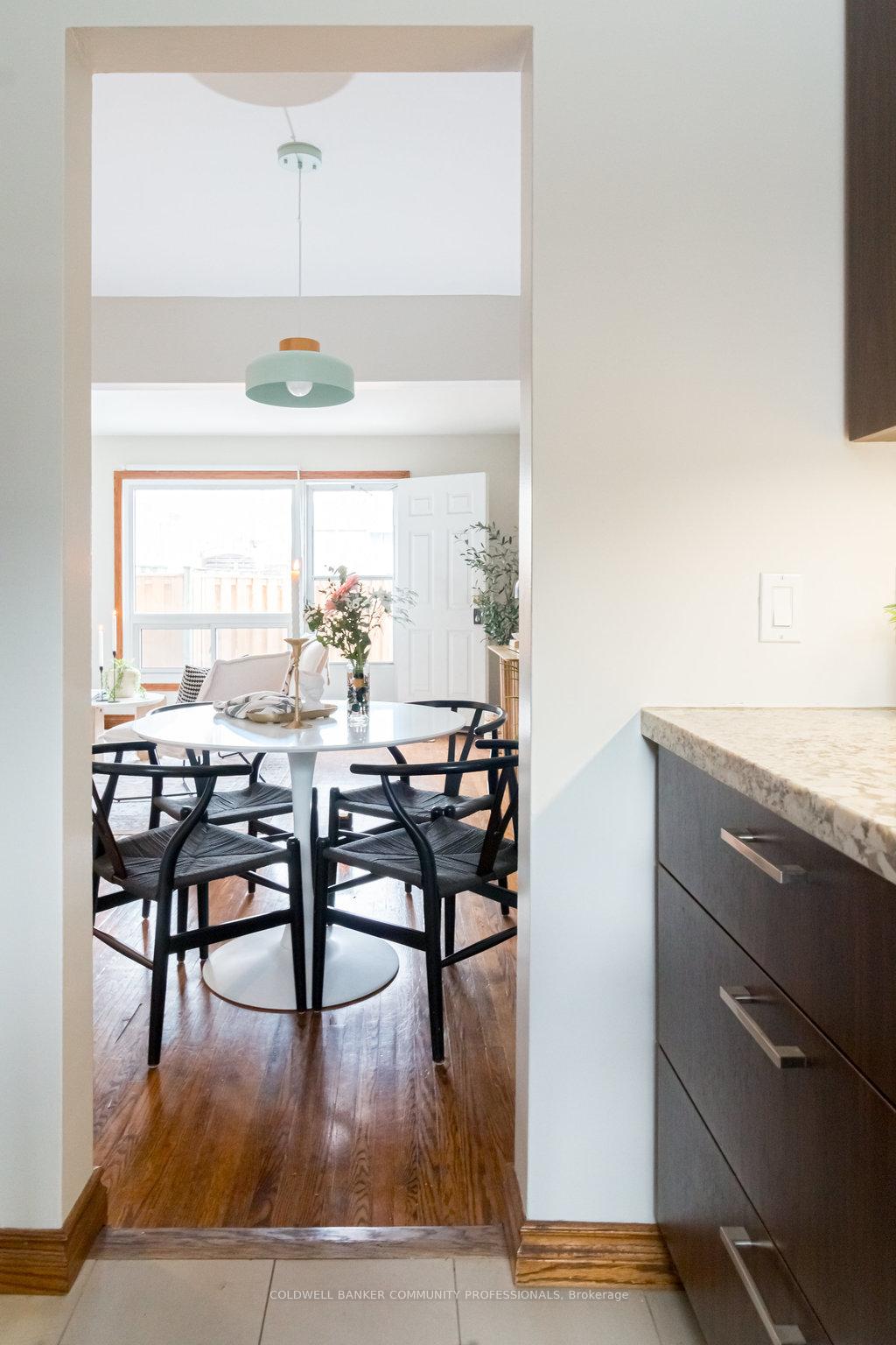 Photo 7 of Unit 12, 11 Colmar Place, Hamilton, Dundas — HOMEH