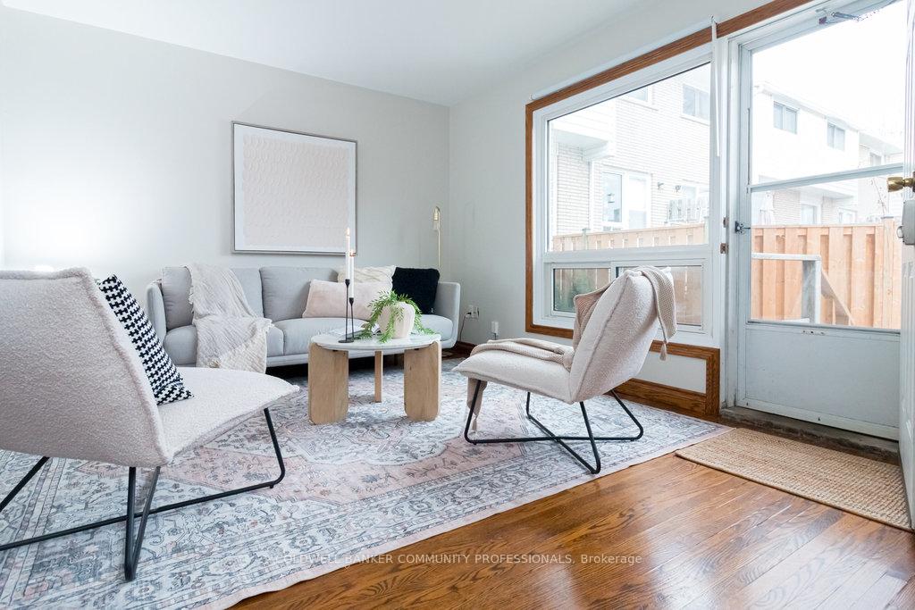 Photo 9 of Unit 12, 11 Colmar Place, Hamilton, Dundas — HOMEH