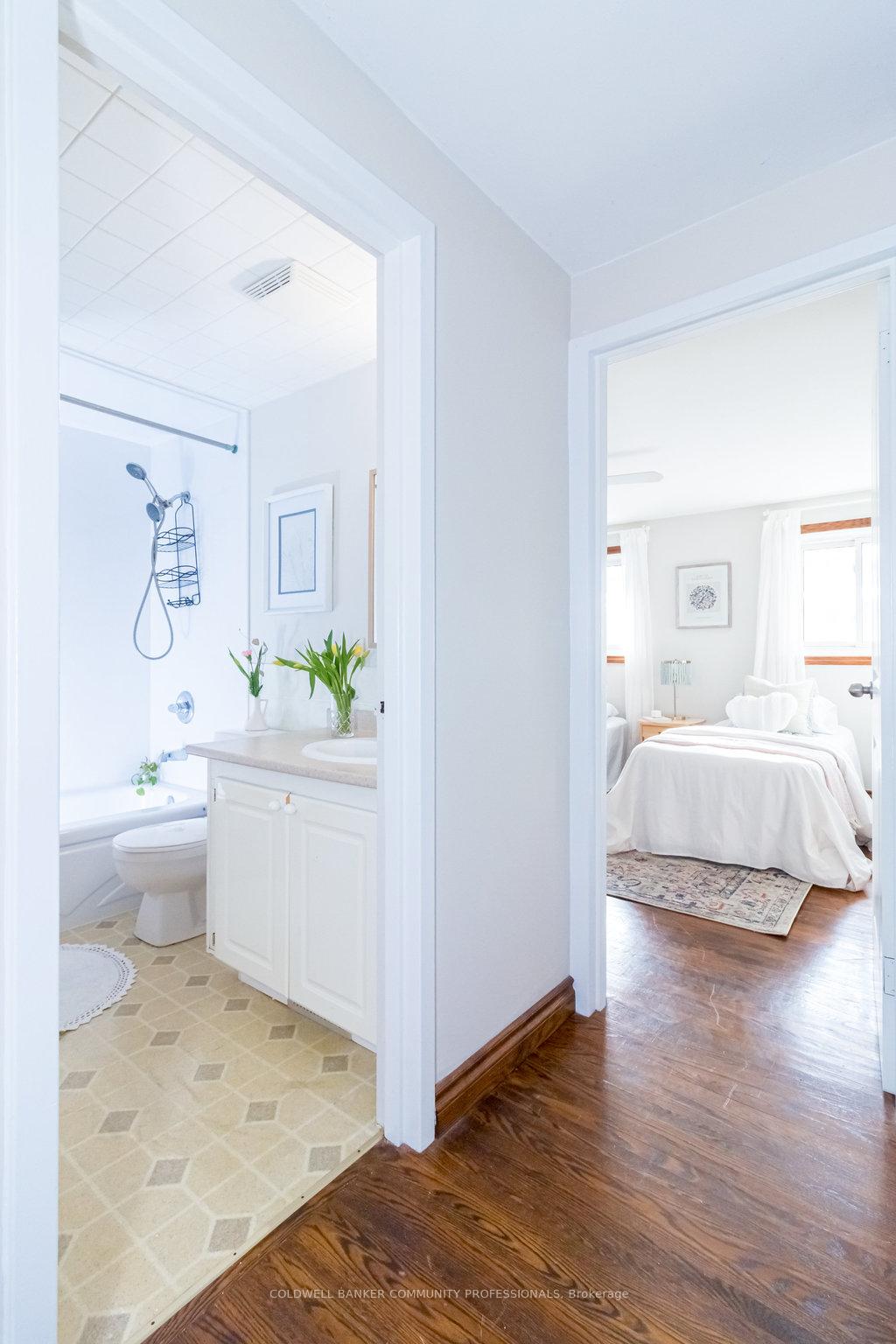Photo 15 of Unit 12, 11 Colmar Place, Hamilton, Dundas — HOMEH