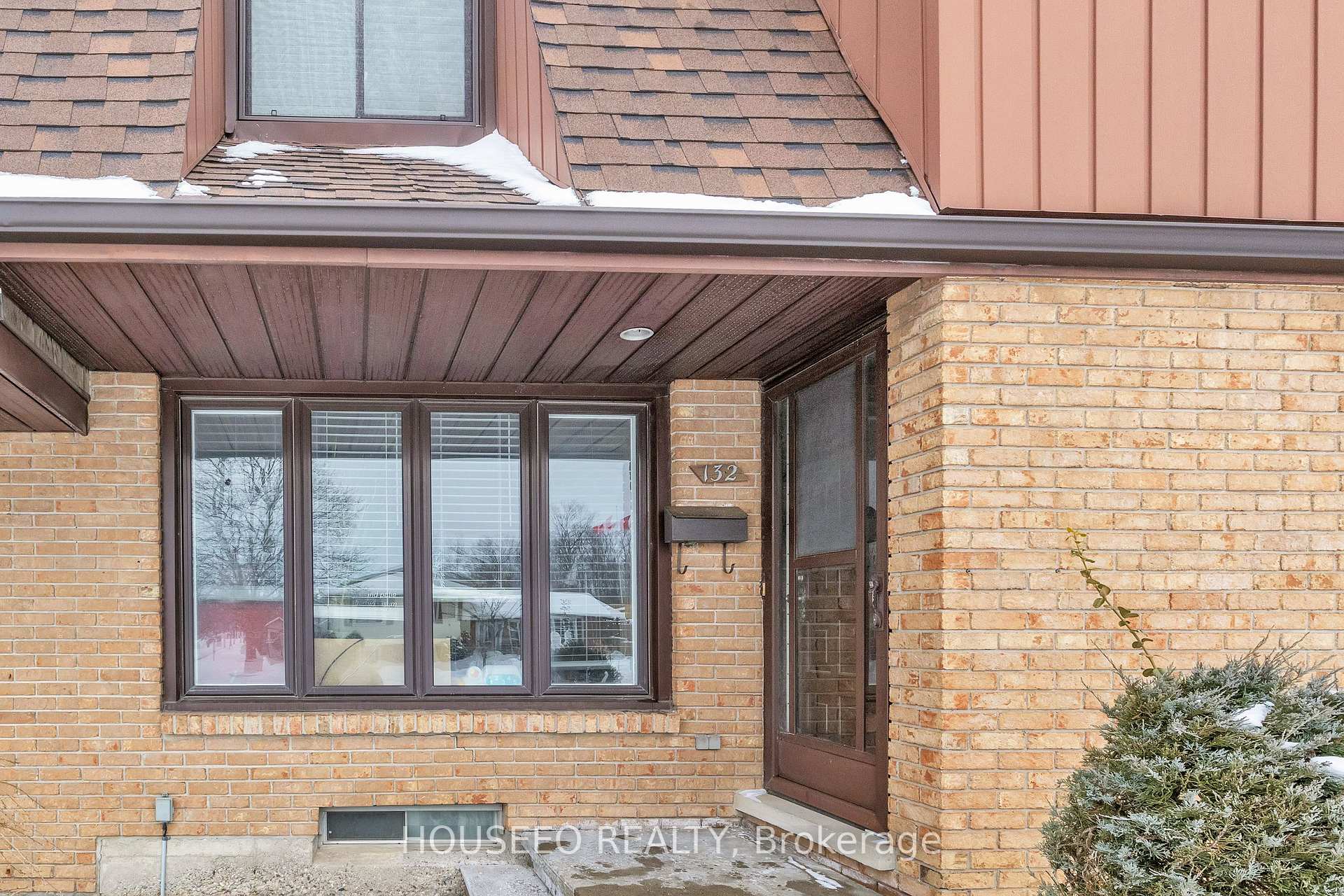 Photo 1 of 132 Kingswood Drive, Kitchener — HOMEH