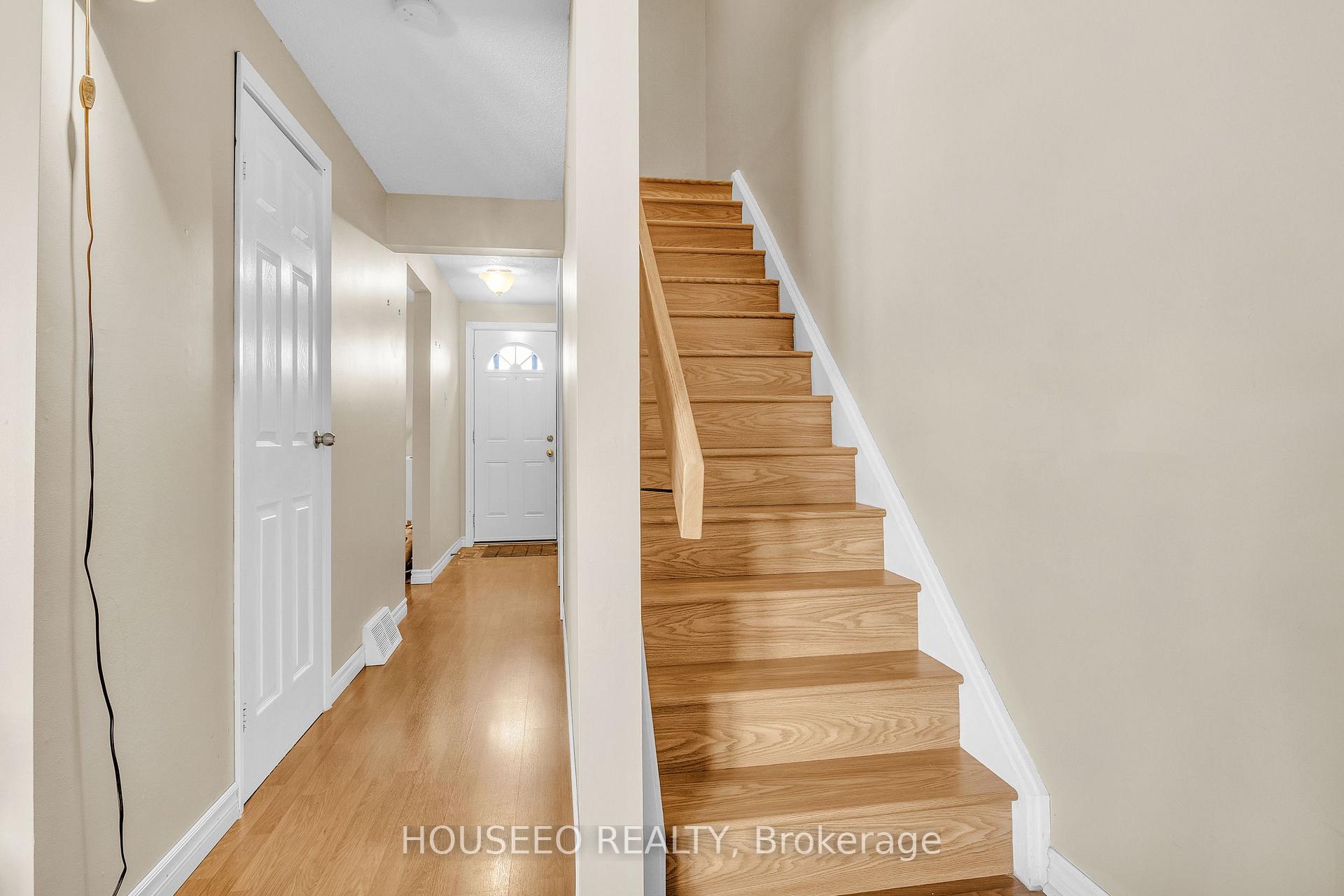 Photo 13 of 132 Kingswood Drive, Kitchener — HOMEH