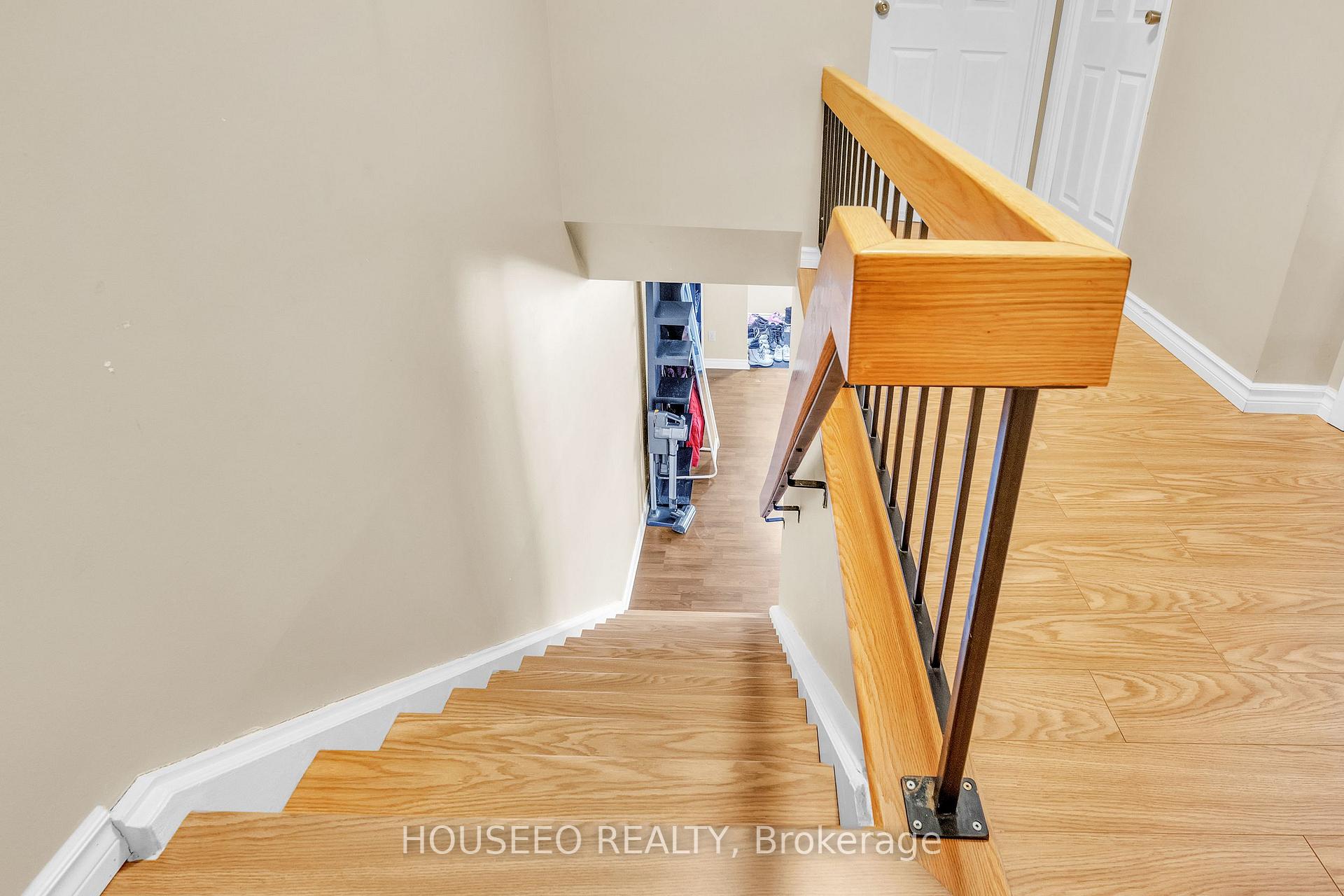 Photo 14 of 132 Kingswood Drive, Kitchener — HOMEH