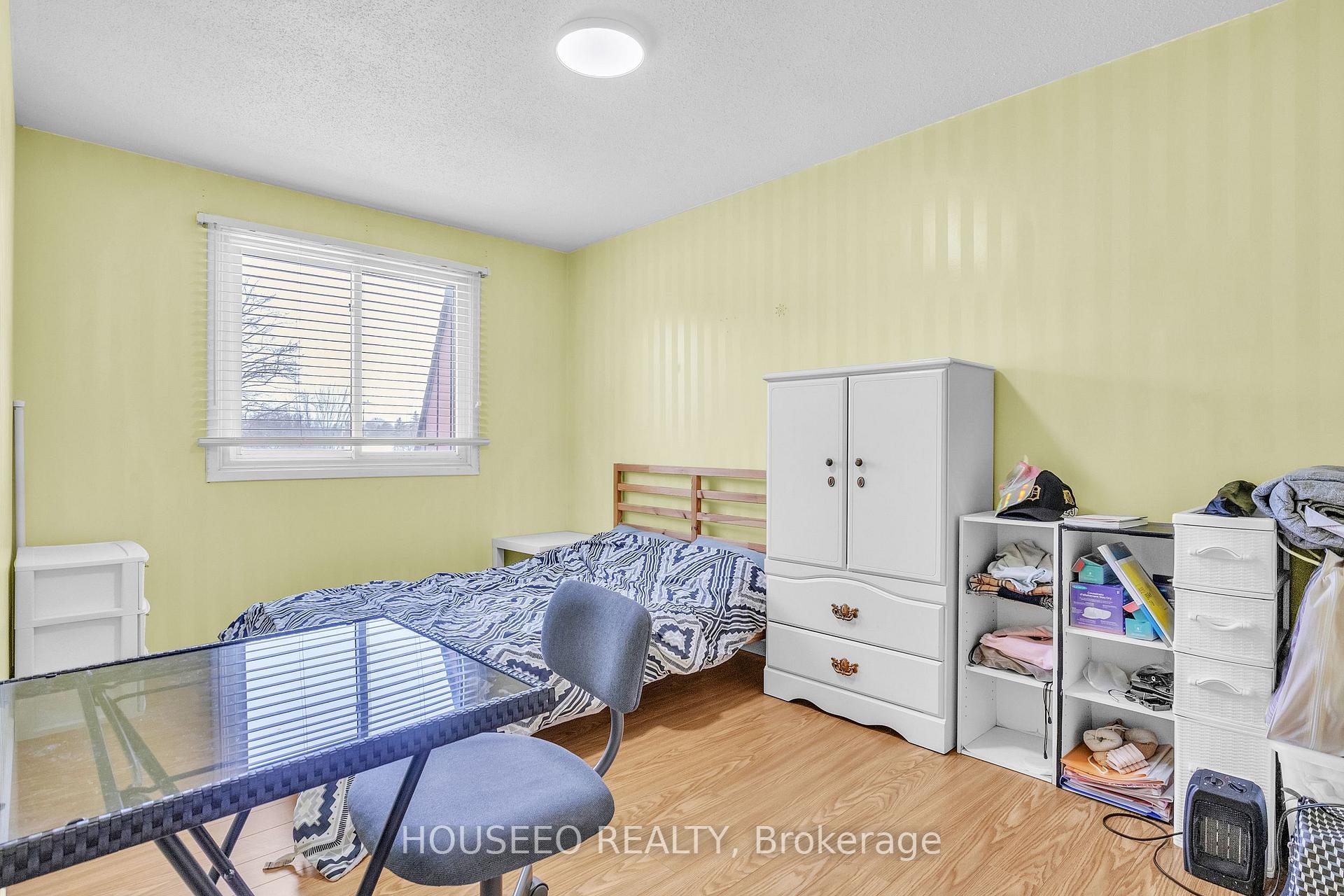 Photo 18 of 132 Kingswood Drive, Kitchener — HOMEH