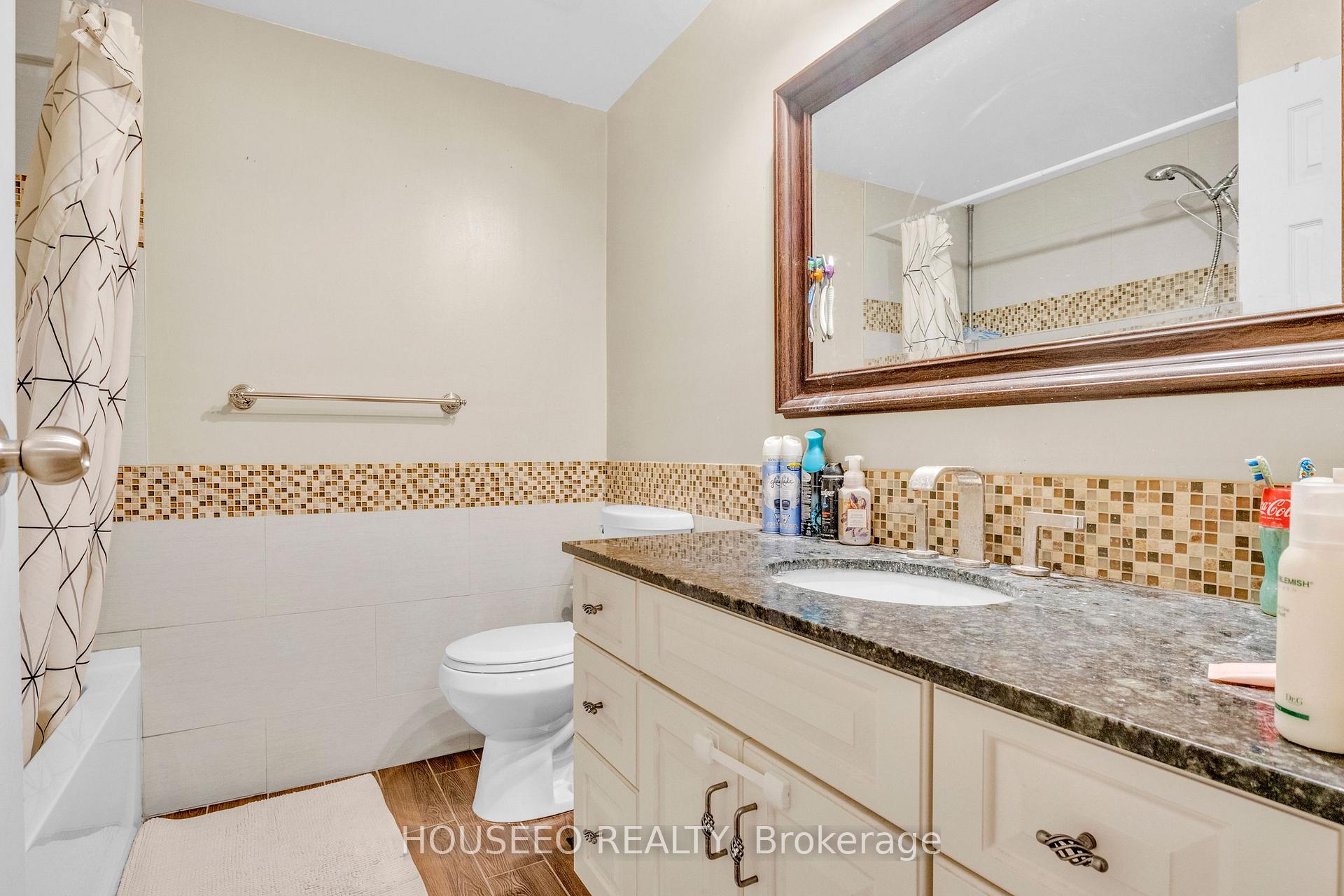 Photo 23 of 132 Kingswood Drive, Kitchener — HOMEH