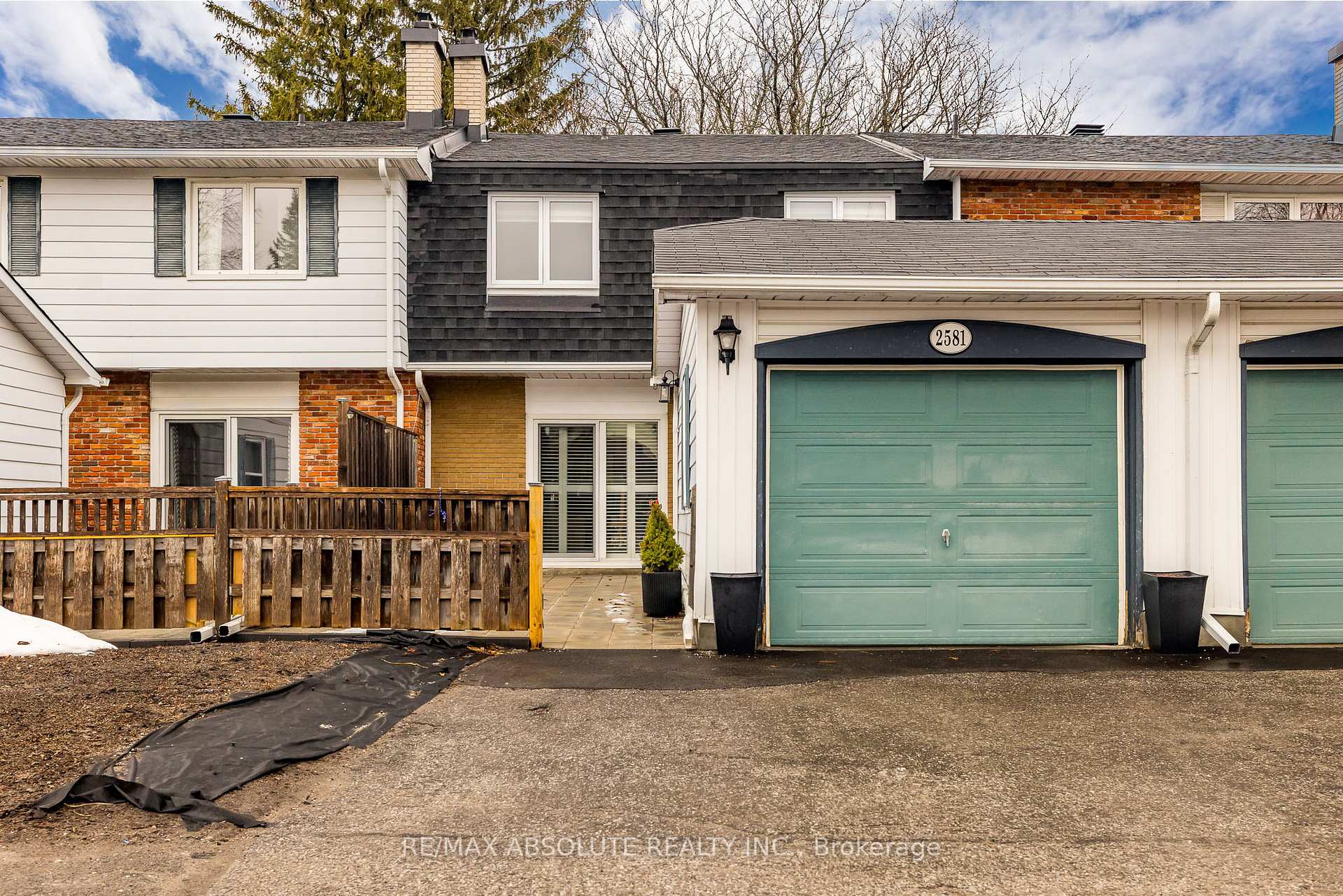 Photo 1 of 2581 Flannery Drive, Ottawa, Mooneys Bay/Riverside Park — HOMEH