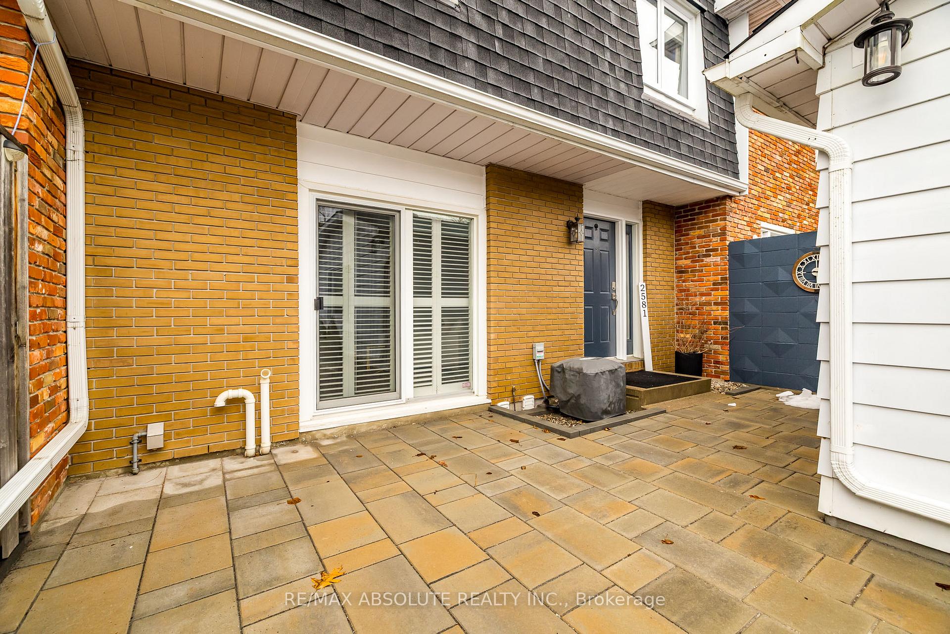 Photo 3 of 2581 Flannery Drive, Ottawa, Mooneys Bay/Riverside Park — HOMEH