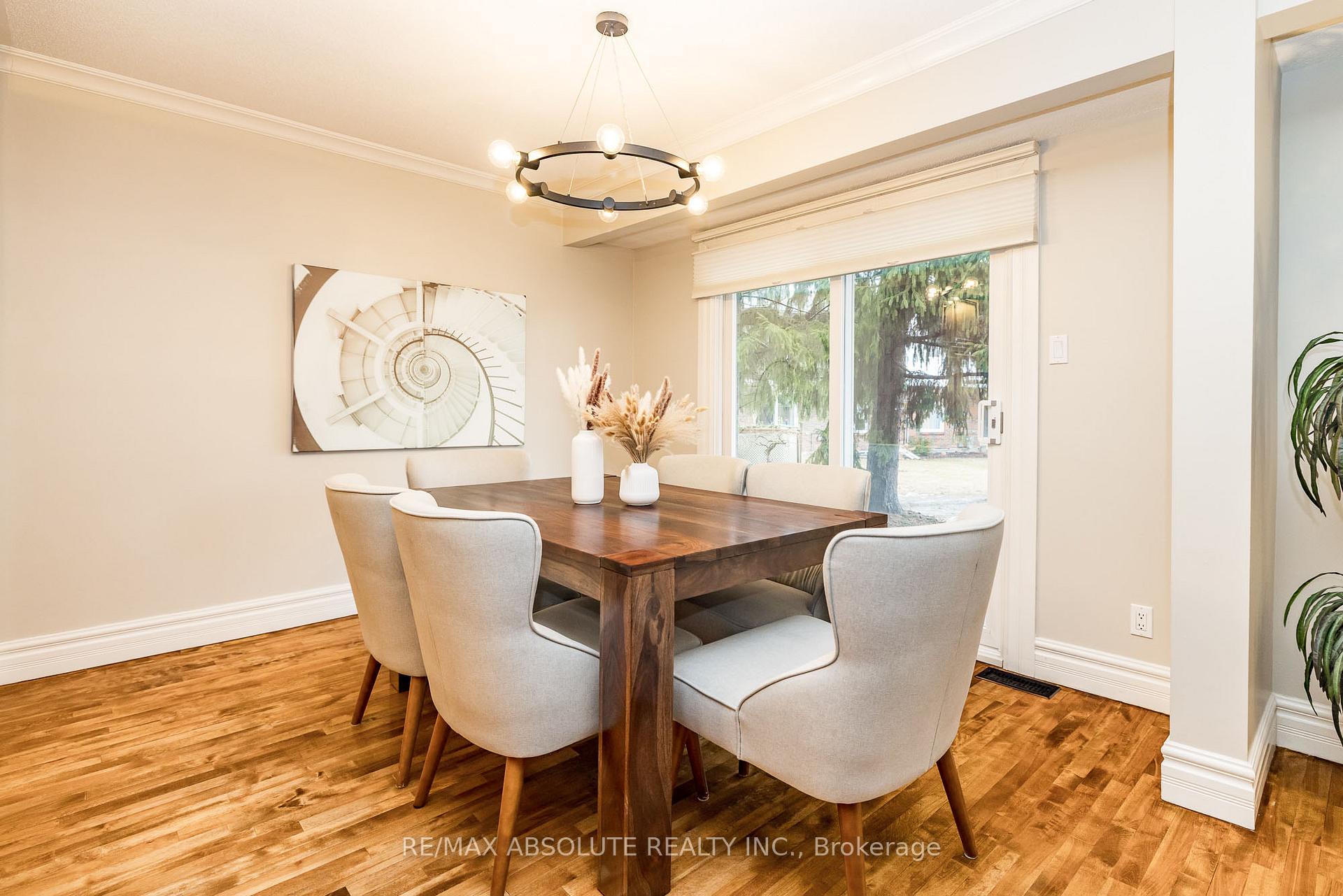 Photo 18 of 2581 Flannery Drive, Ottawa, Mooneys Bay/Riverside Park — HOMEH