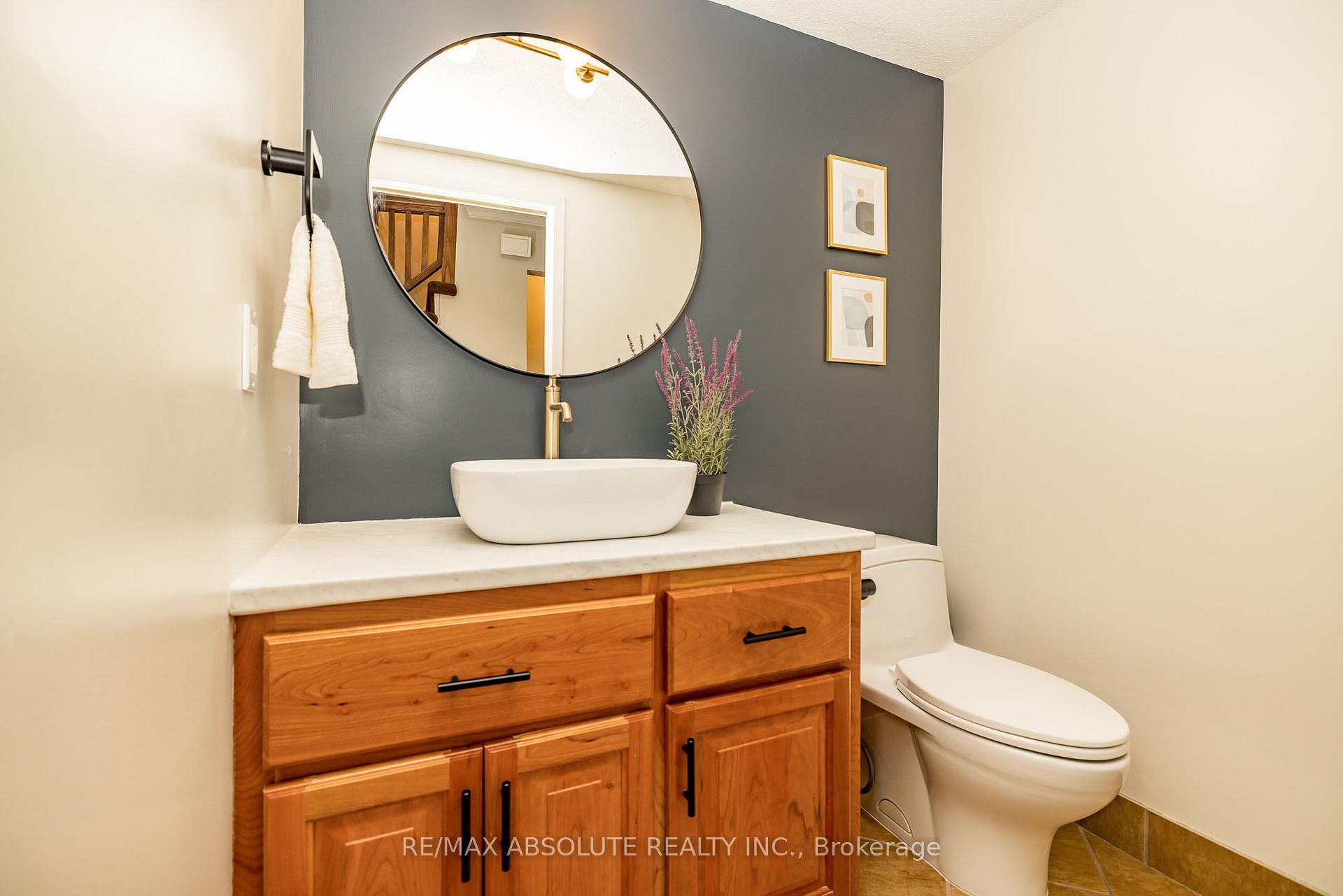 Photo 23 of 2581 Flannery Drive, Ottawa, Mooneys Bay/Riverside Park — HOMEH