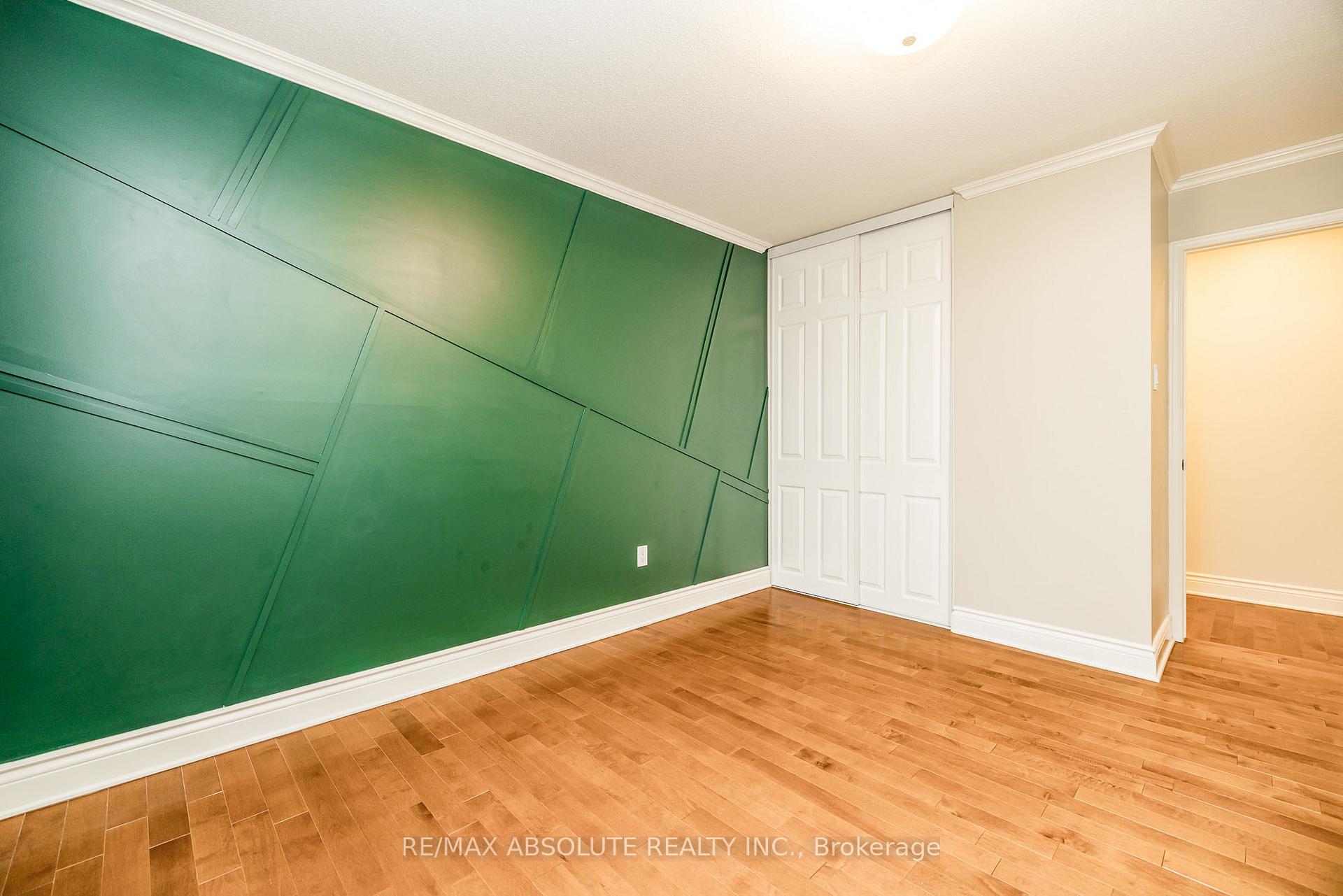 Photo 32 of 2581 Flannery Drive, Ottawa, Mooneys Bay/Riverside Park — HOMEH