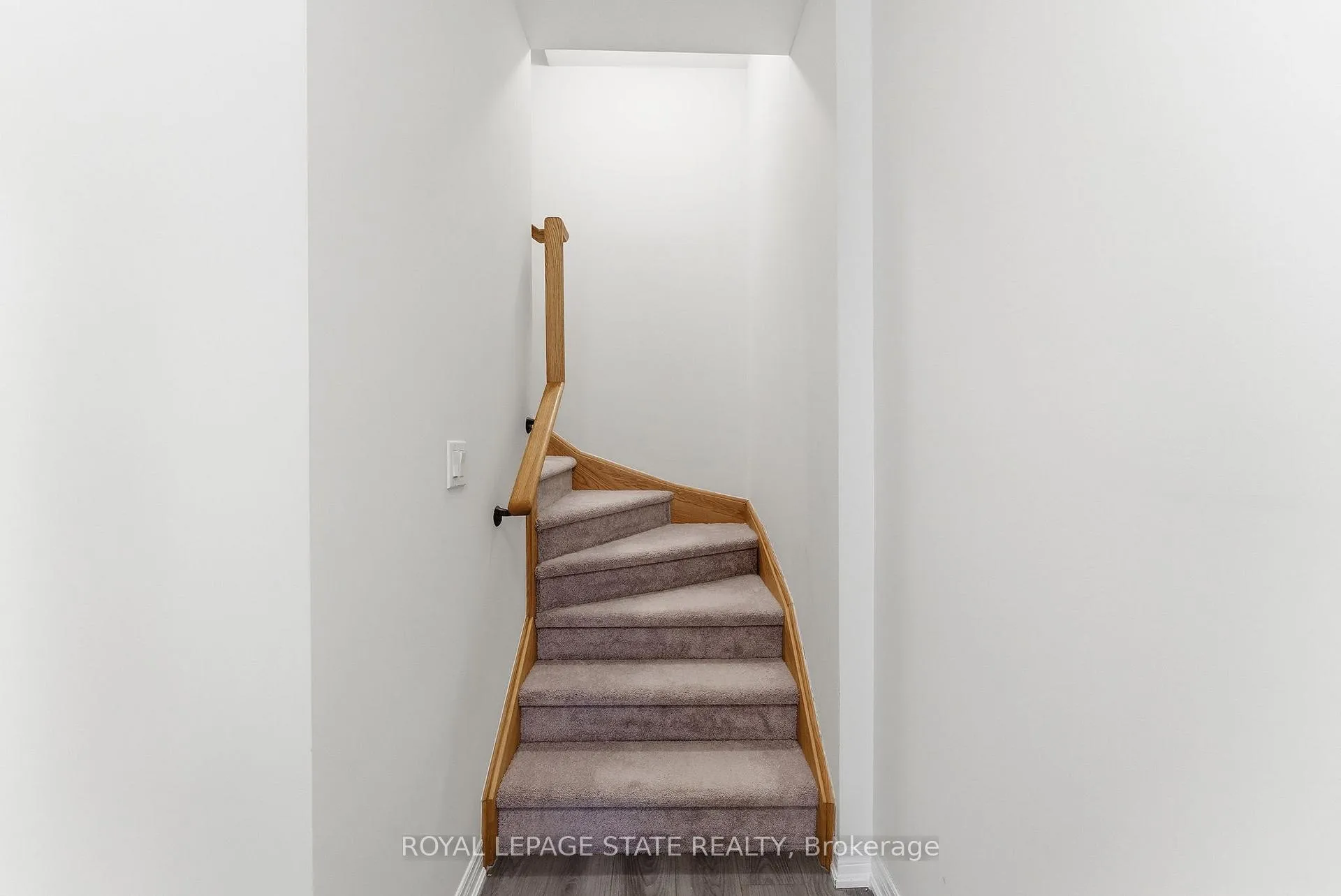 Photo 6 of Unit 38, 40 Zinfandel Drive, Hamilton, Fruitland — HOMEH