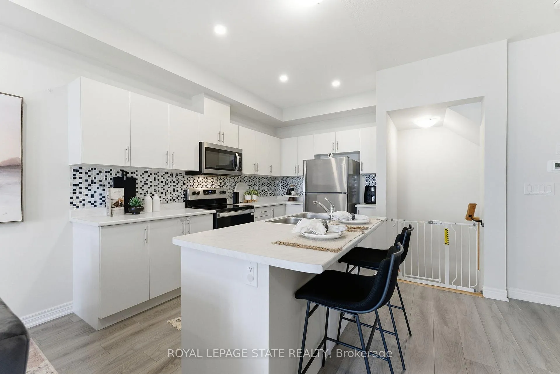 Photo 8 of Unit 38, 40 Zinfandel Drive, Hamilton, Fruitland — HOMEH