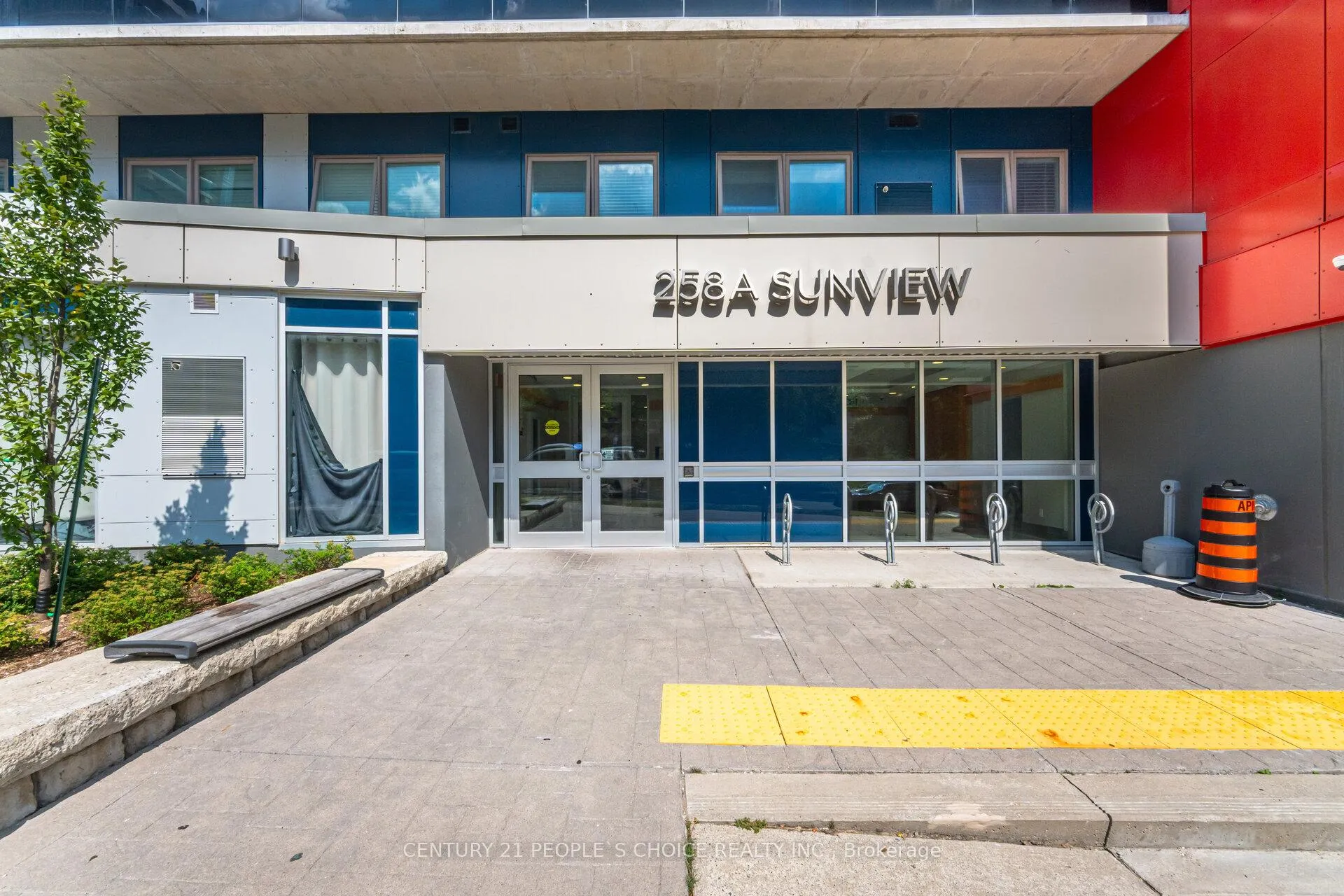 Photo 2 of Unit 1316, 258 A Sunview Street, Waterloo, Beechwood/University — HOMEH