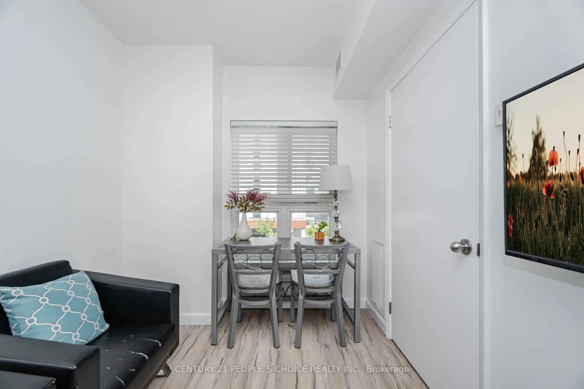 Photo 15 of Unit 1316, 258 A Sunview Street, Waterloo, Beechwood/University — HOMEH