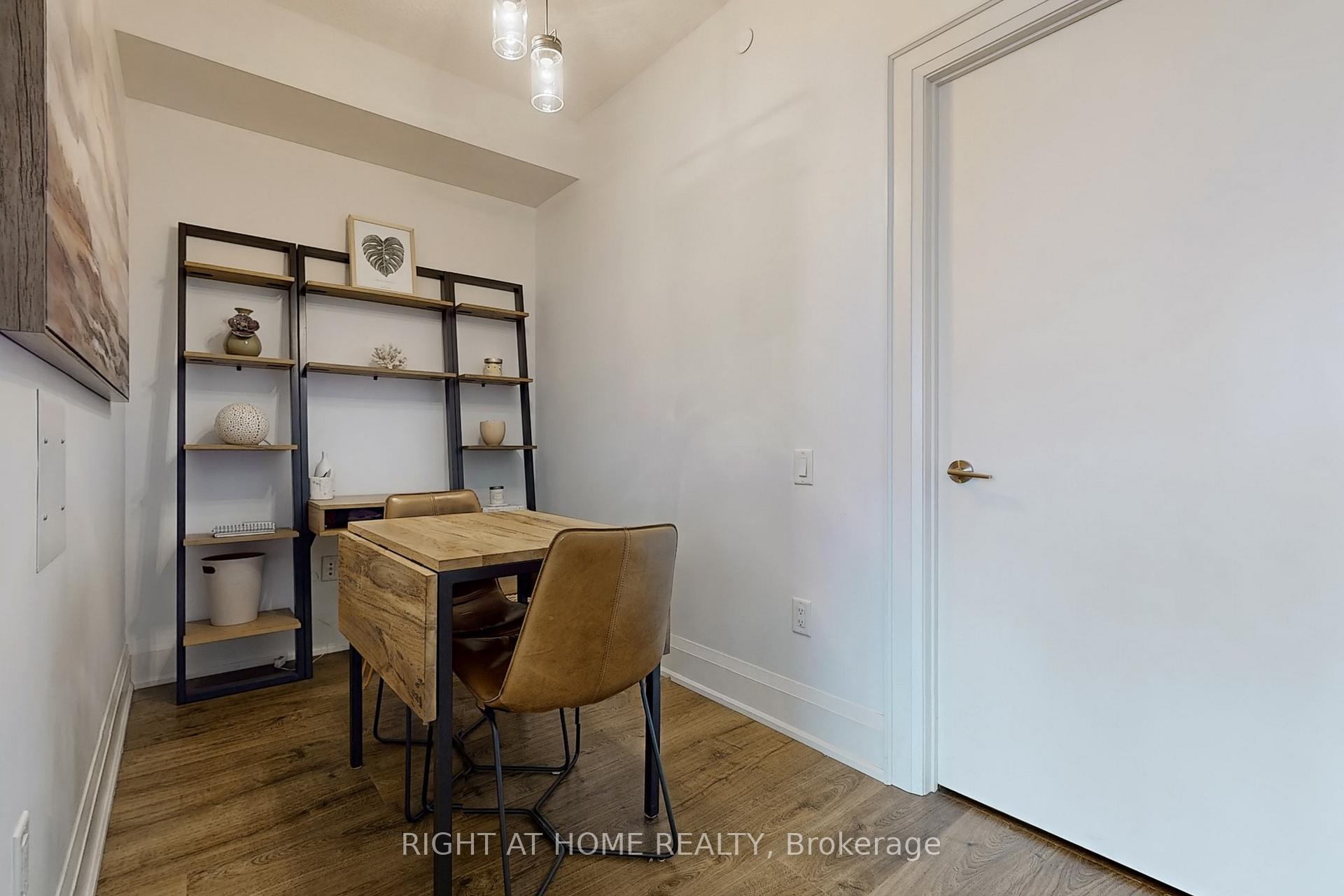Photo 15 of Unit 1506, 30 Roehampton Avenue, Toronto, Mount Pleasant East — HOMEH