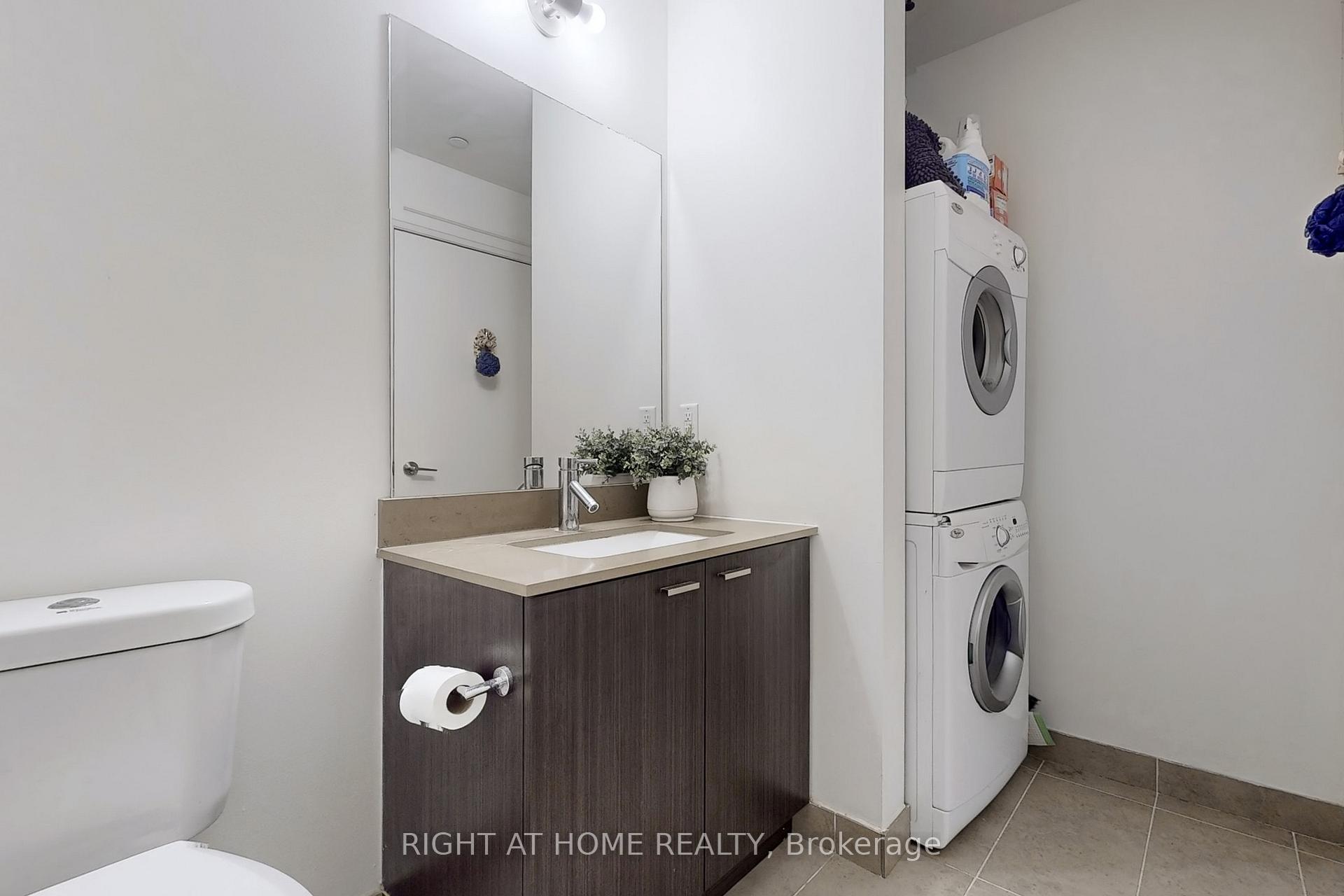 Photo 18 of Unit 1506, 30 Roehampton Avenue, Toronto, Mount Pleasant East — HOMEH