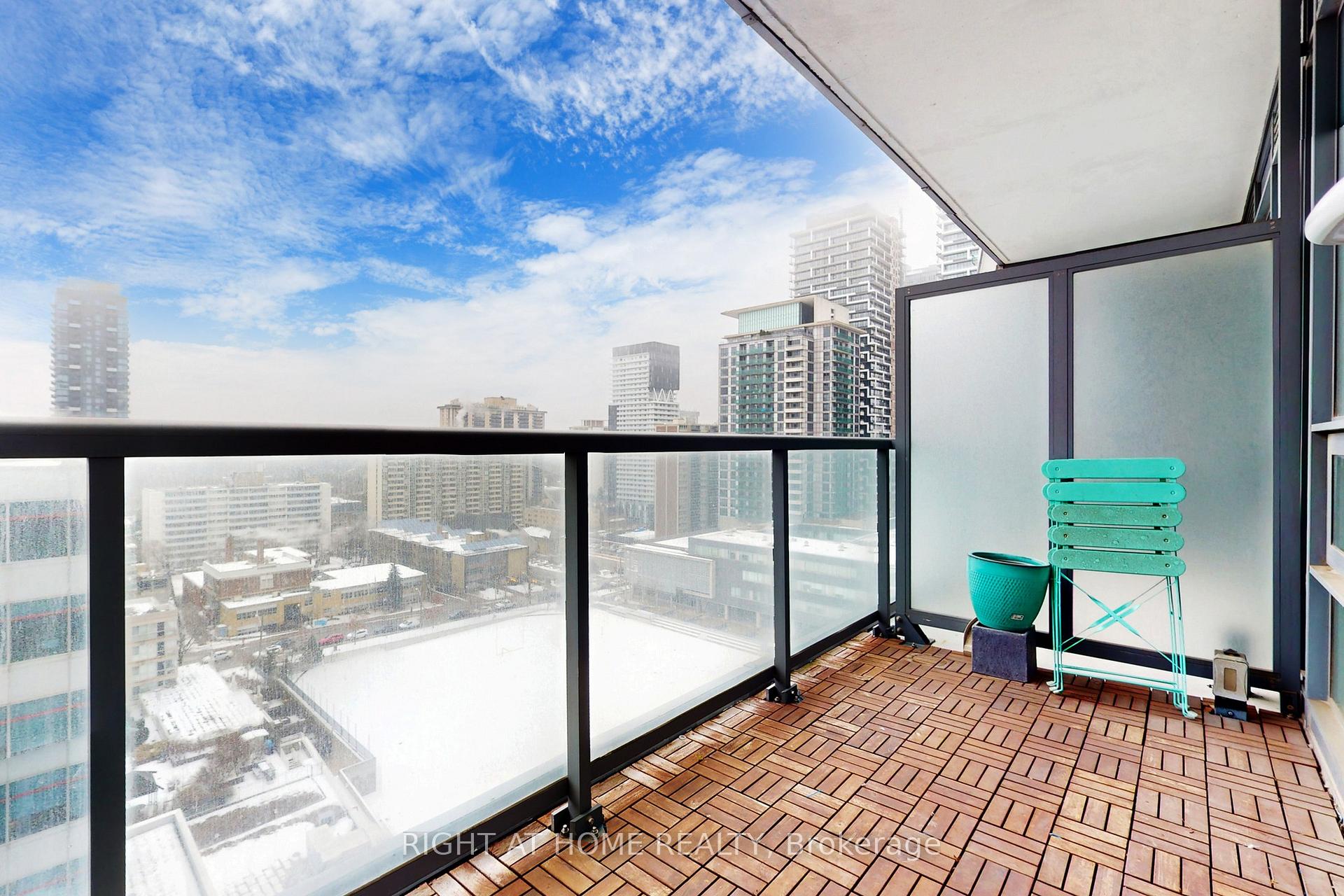 Photo 19 of Unit 1506, 30 Roehampton Avenue, Toronto, Mount Pleasant East — HOMEH