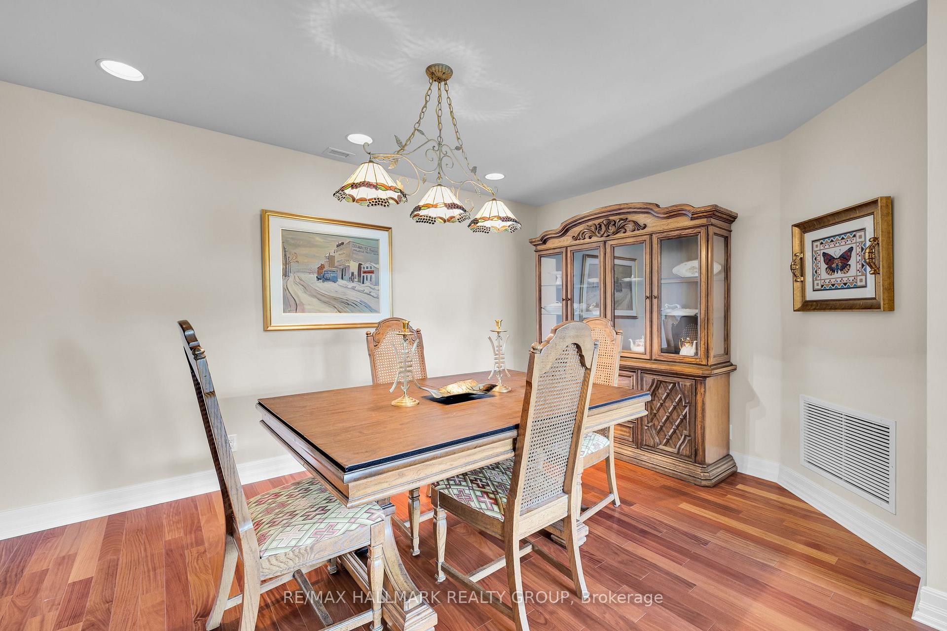 Photo 16 of Unit 304, 3580 Rivergate Way, Ottawa, Quinterra — HOMEH