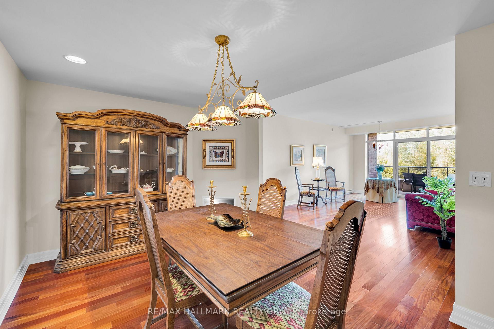 Photo 17 of Unit 304, 3580 Rivergate Way, Ottawa, Quinterra — HOMEH