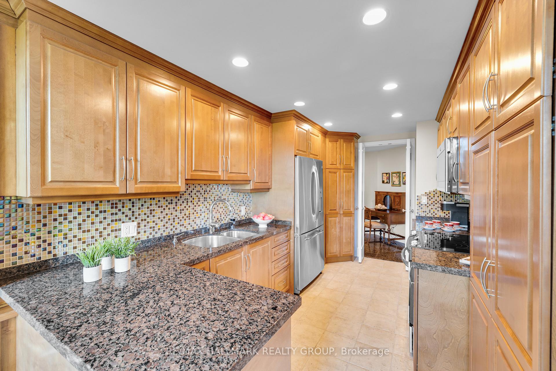 Photo 19 of Unit 304, 3580 Rivergate Way, Ottawa, Quinterra — HOMEH