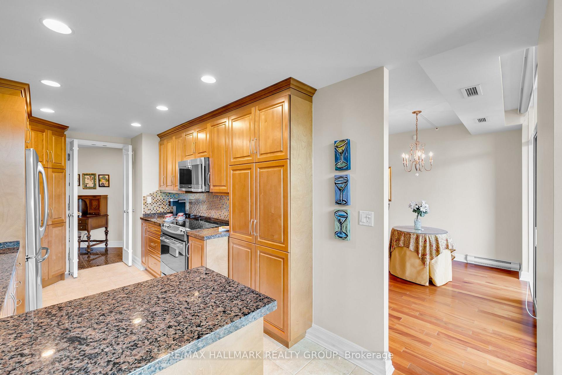 Photo 21 of Unit 304, 3580 Rivergate Way, Ottawa, Quinterra — HOMEH