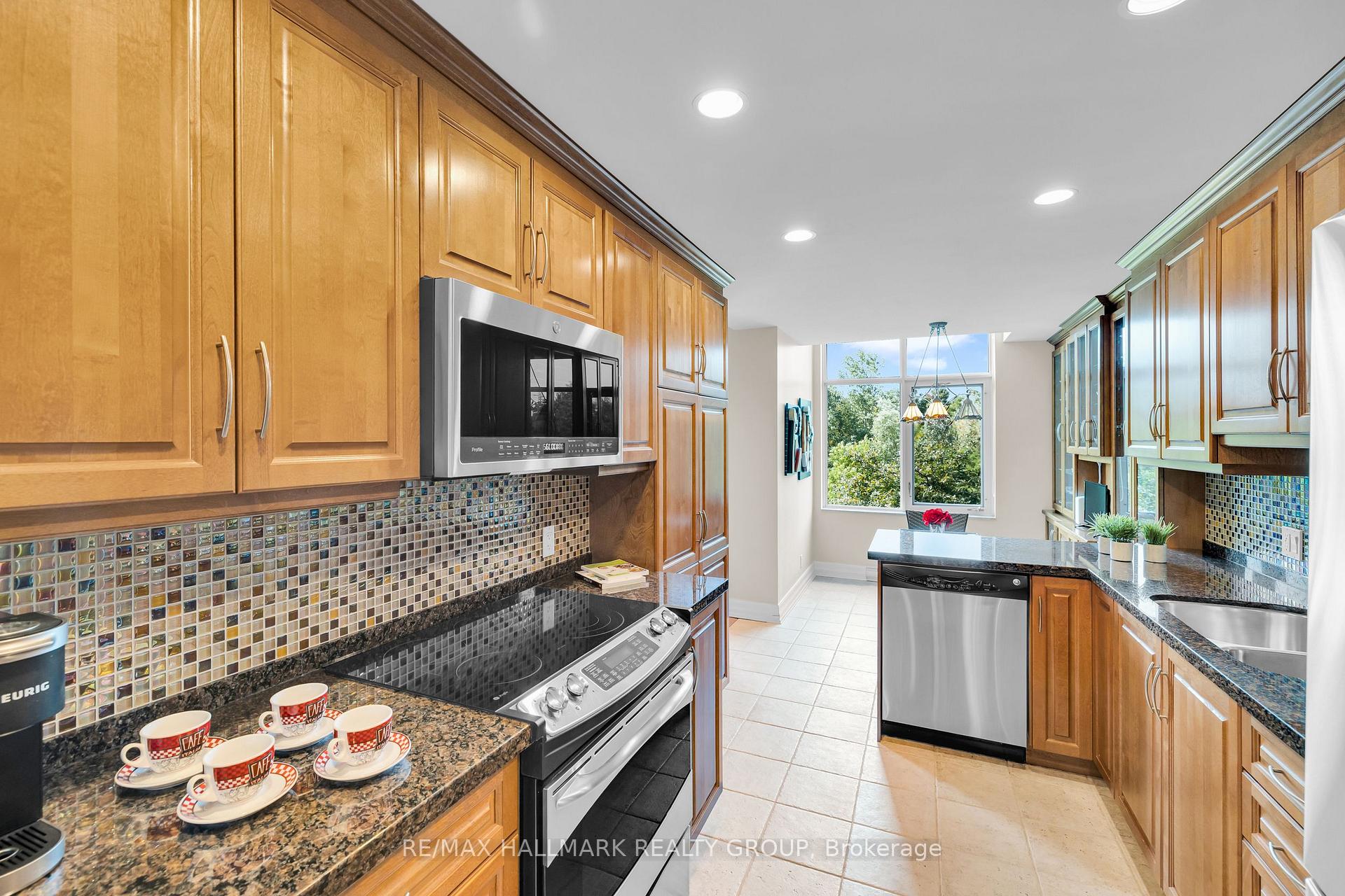 Photo 23 of Unit 304, 3580 Rivergate Way, Ottawa, Quinterra — HOMEH