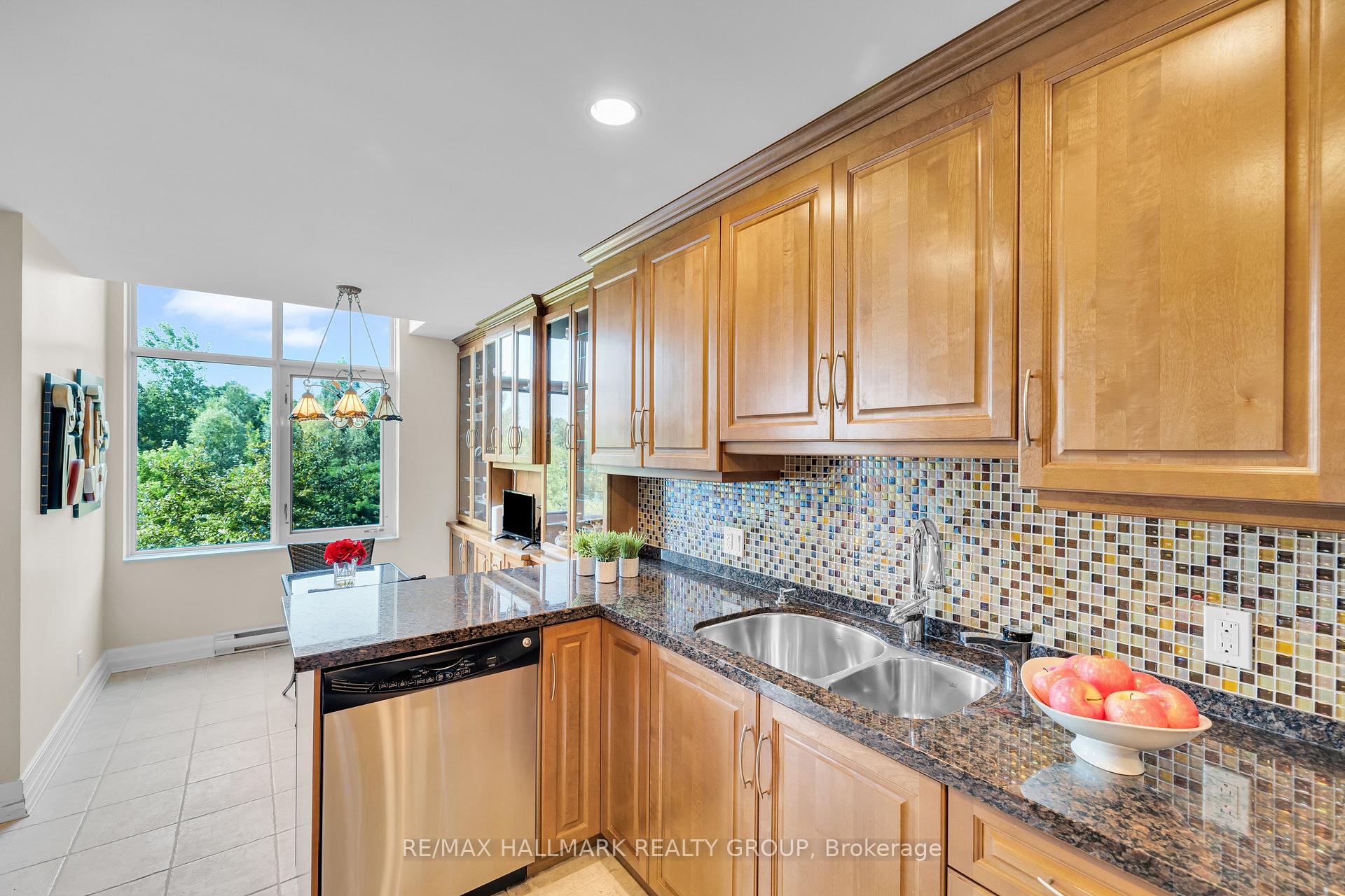 Photo 24 of Unit 304, 3580 Rivergate Way, Ottawa, Quinterra — HOMEH