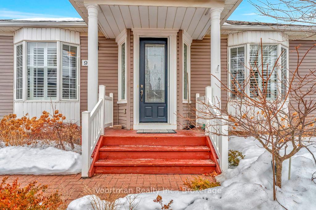 Photo 2 of Unit 20, 98 Silverbirch Boulevard, Hamilton, Rural Glanbrook — HOMEH