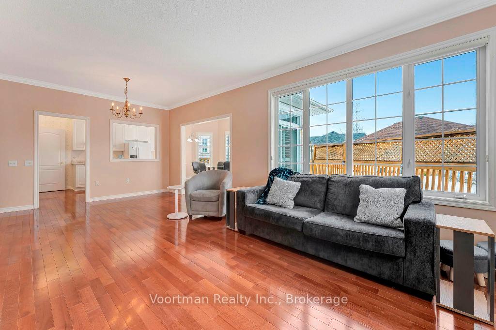 Photo 9 of Unit 20, 98 Silverbirch Boulevard, Hamilton, Rural Glanbrook — HOMEH