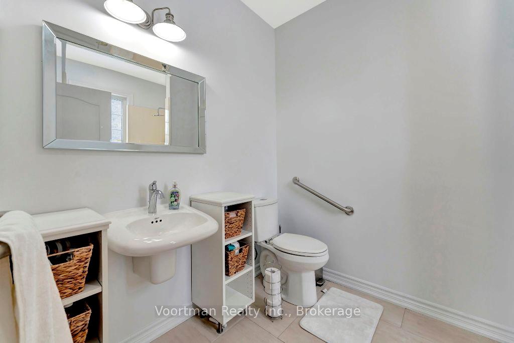 Photo 11 of Unit 20, 98 Silverbirch Boulevard, Hamilton, Rural Glanbrook — HOMEH