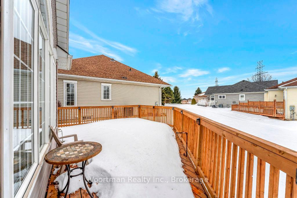 Photo 22 of Unit 20, 98 Silverbirch Boulevard, Hamilton, Rural Glanbrook — HOMEH