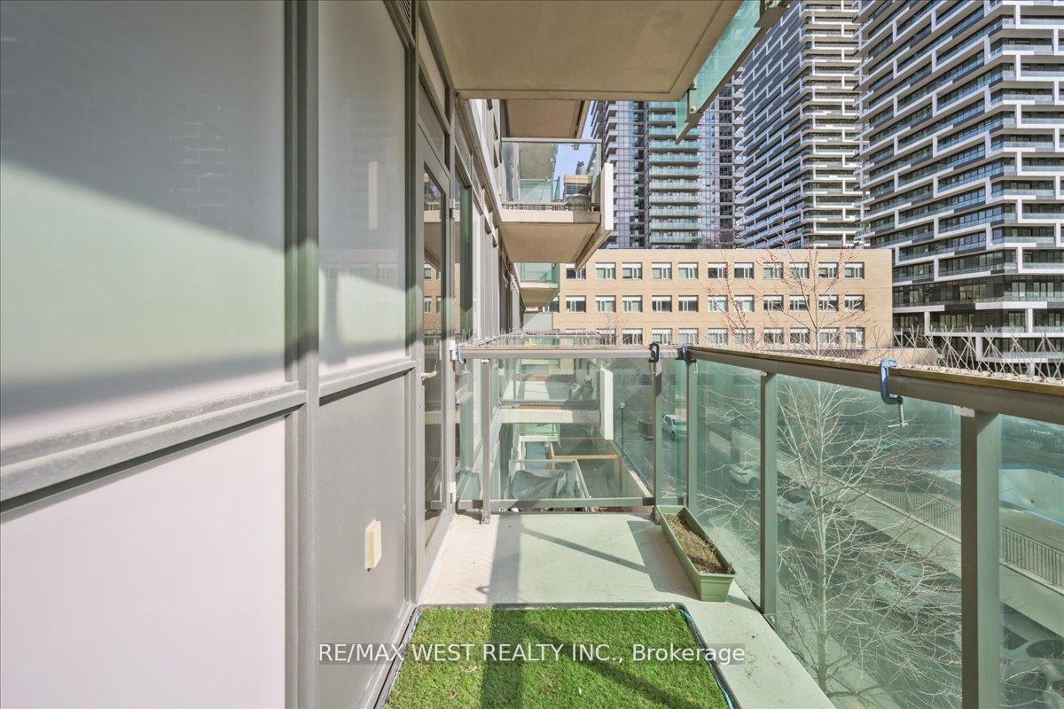 Photo 14 of Unit 314, 70 Roehampton Avenue, Toronto, Mount Pleasant West — HOMEH