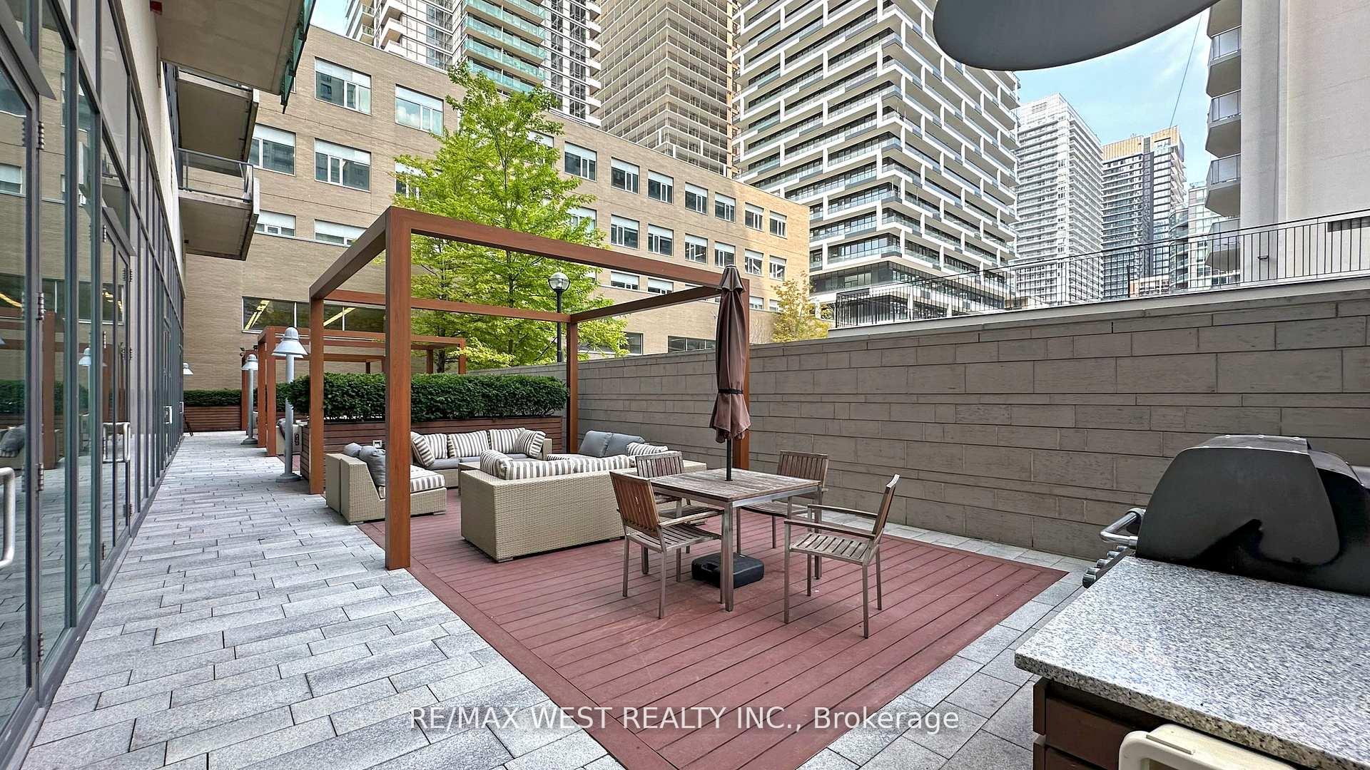 Photo 21 of Unit 314, 70 Roehampton Avenue, Toronto, Mount Pleasant West — HOMEH