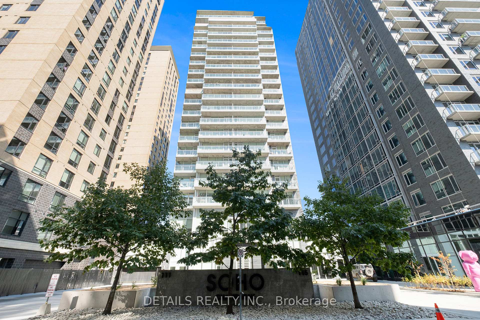 Front of Unit 1703, 111 Champagne Avenue S