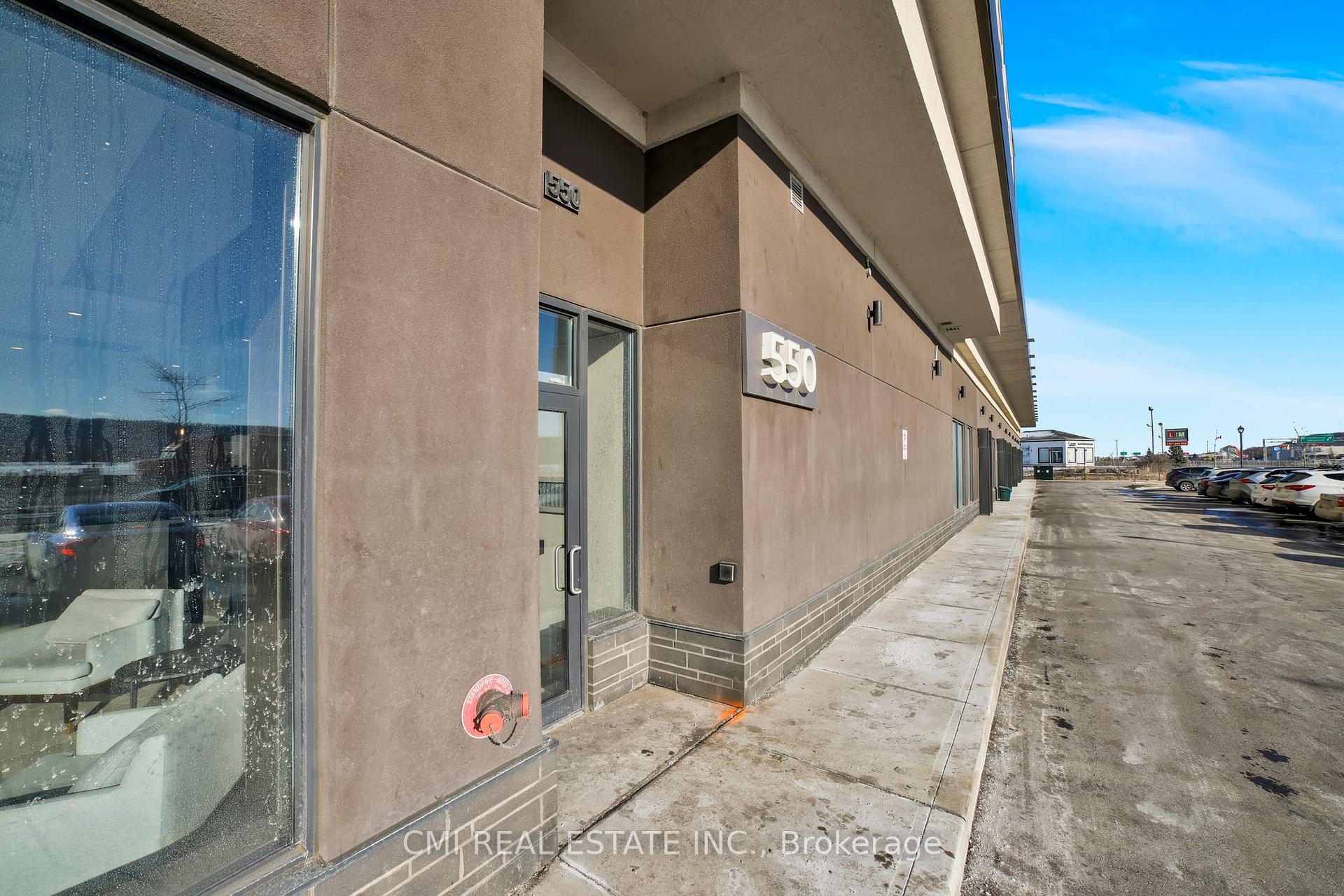 Photo 3 of Unit 508, 550 North Service Road, Grimsby, Grimsby Beach — HOMEH