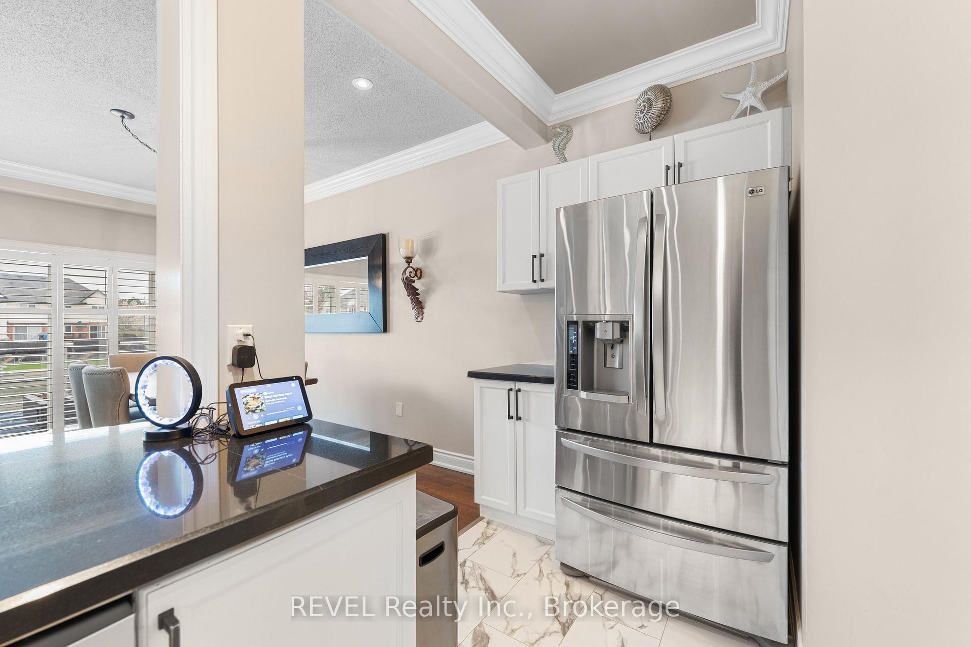 Photo 6 of Unit 20, 31 Sunvale Place, Hamilton, Lakeshore — HOMEH