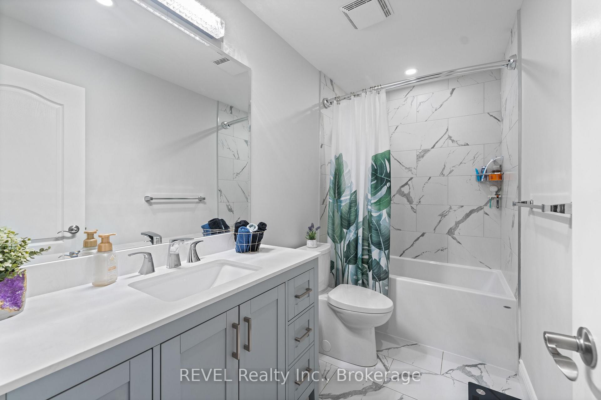 Photo 22 of Unit 20, 31 Sunvale Place, Hamilton, Lakeshore — HOMEH