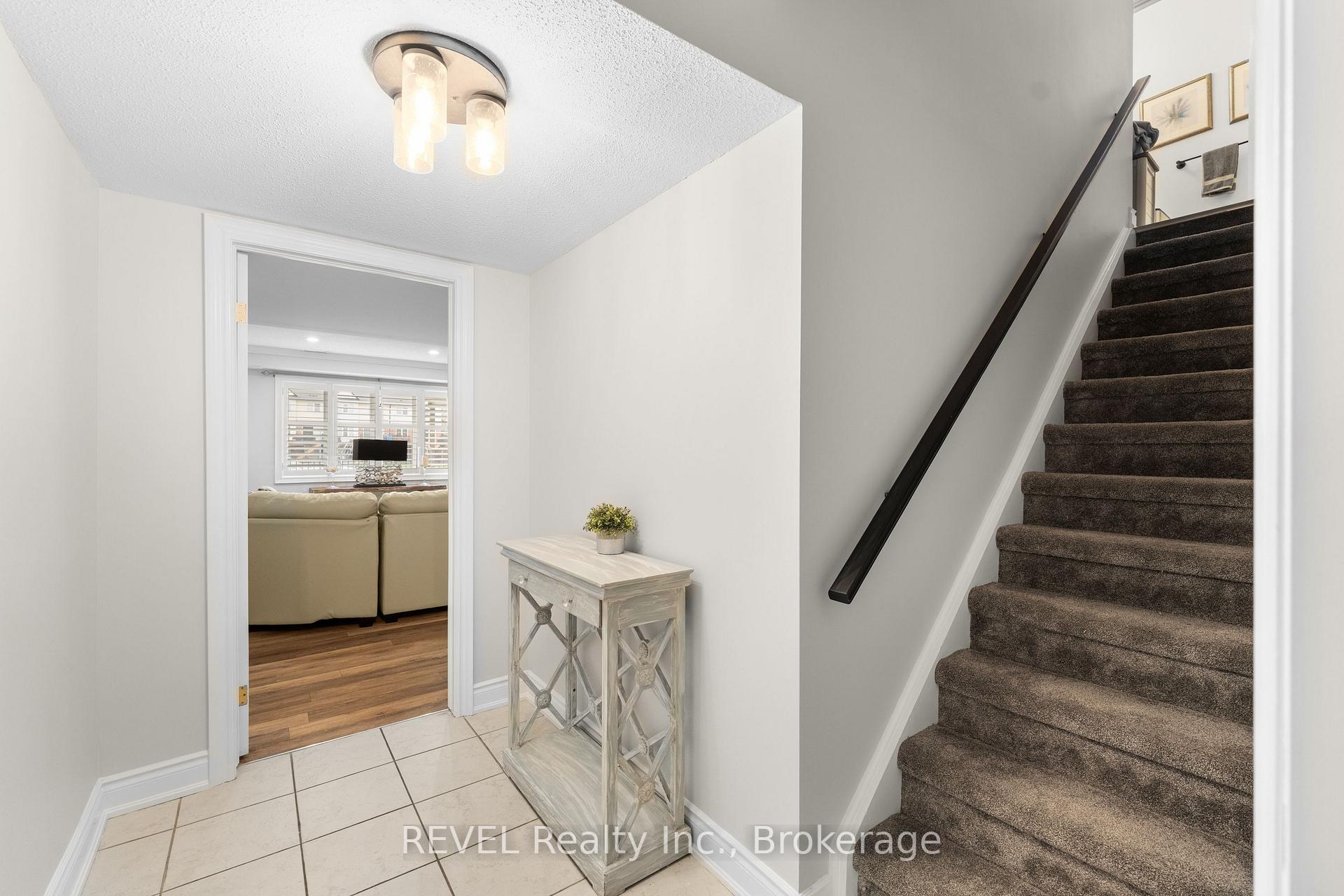 Photo 33 of Unit 20, 31 Sunvale Place, Hamilton, Lakeshore — HOMEH
