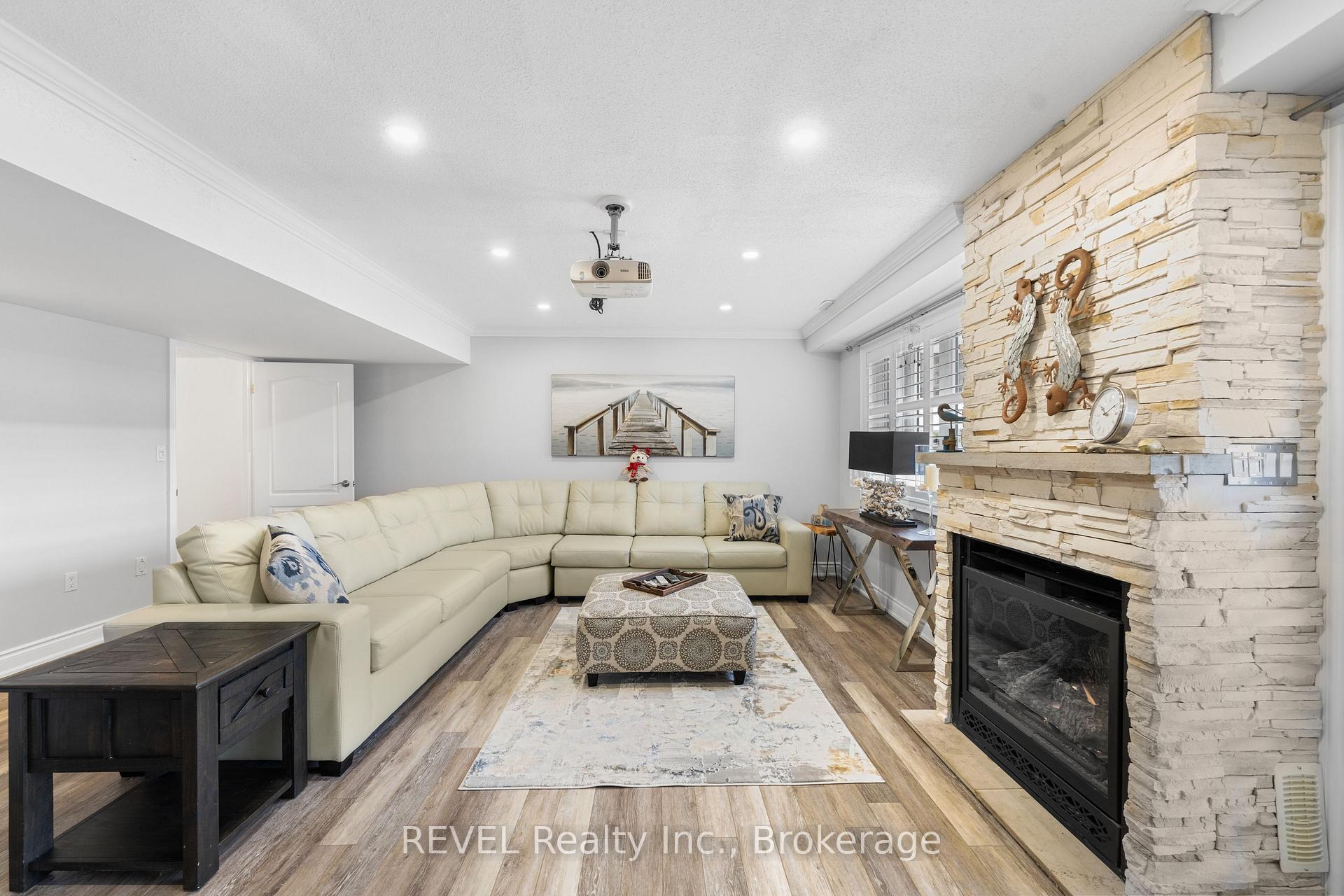 Photo 35 of Unit 20, 31 Sunvale Place, Hamilton, Lakeshore — HOMEH