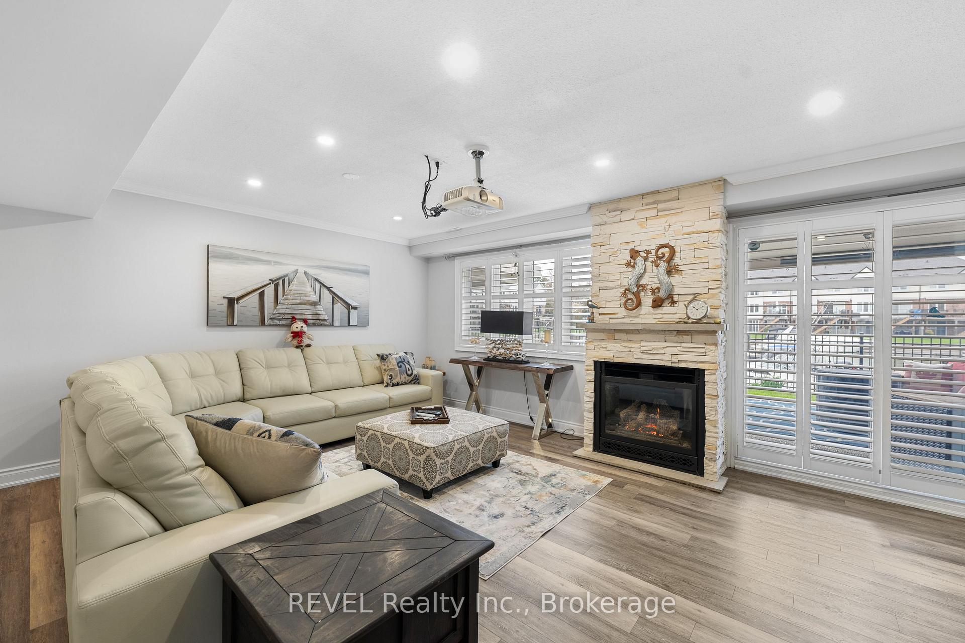 Photo 36 of Unit 20, 31 Sunvale Place, Hamilton, Lakeshore — HOMEH