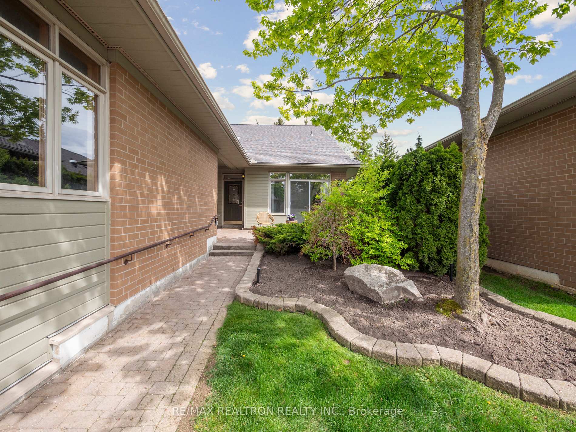 Photo 3 of 3 Wood Duck Island Way, Markham, Greensborough — HOMEH