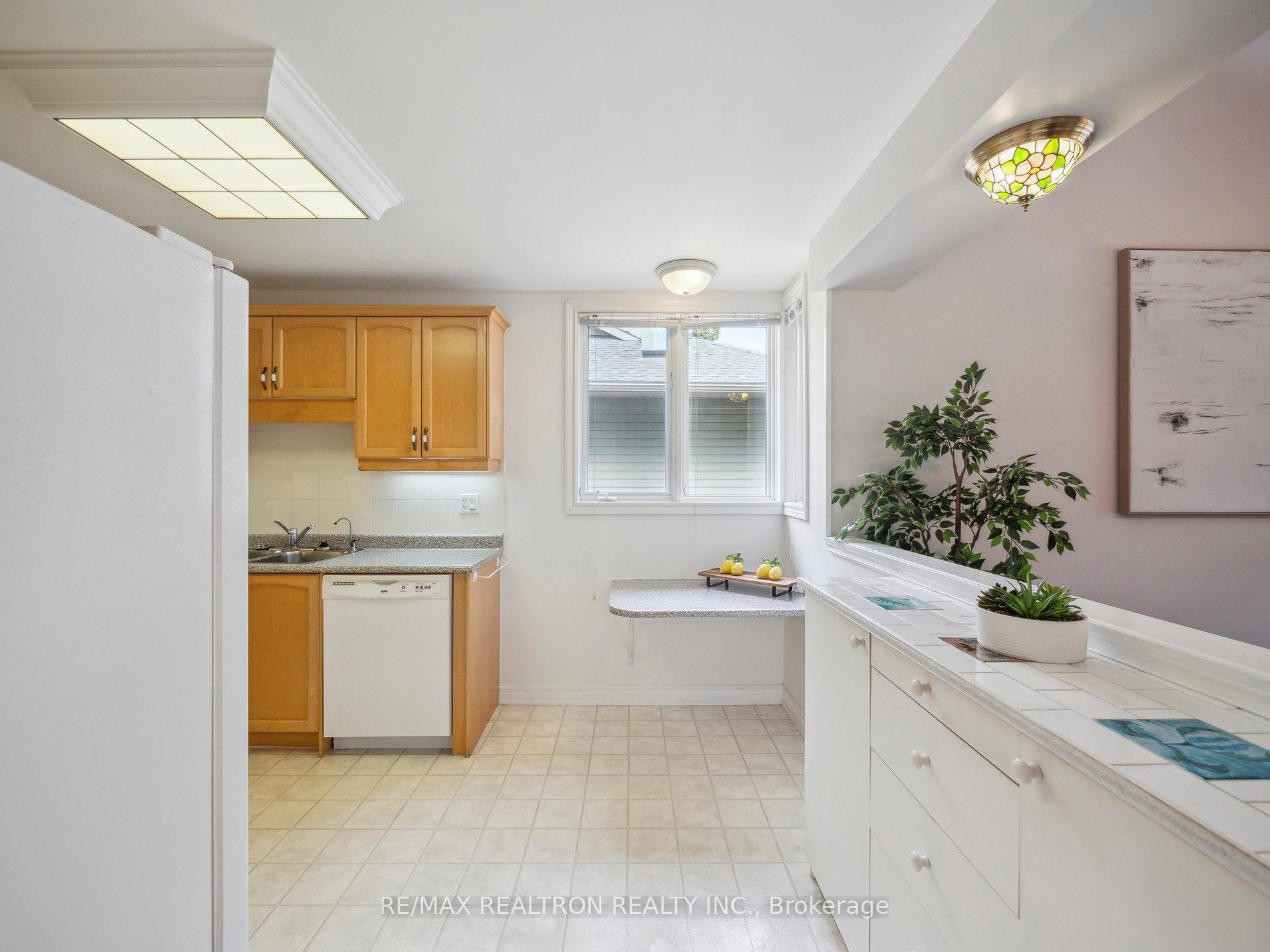 Photo 13 of 3 Wood Duck Island Way, Markham, Greensborough — HOMEH