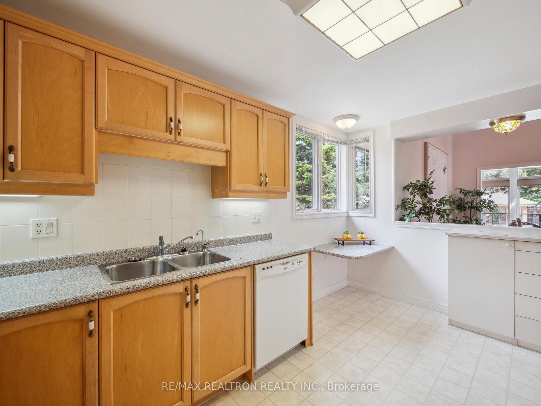 Photo 15 of 3 Wood Duck Island Way, Markham, Greensborough — HOMEH