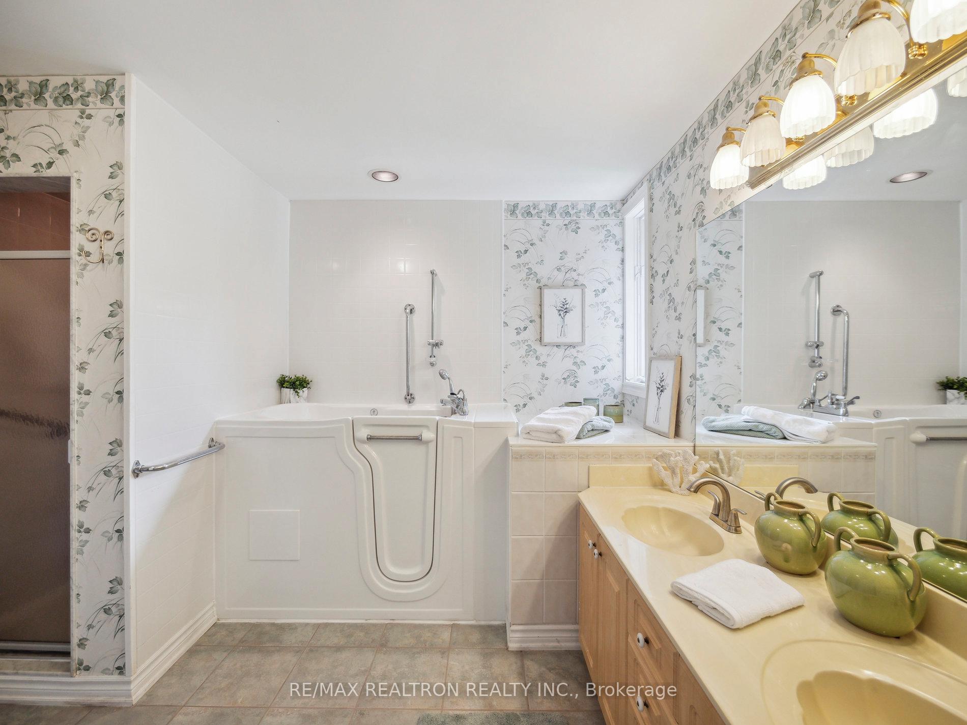 Photo 29 of 3 Wood Duck Island Way, Markham, Greensborough — HOMEH