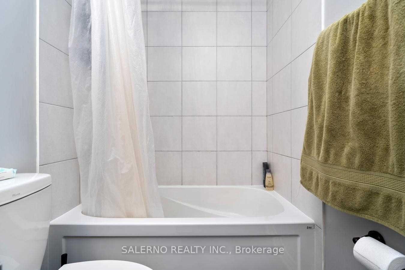 Photo 16 of Unit 1115, 9255 Jane Street, Vaughan, Maple — HOMEH